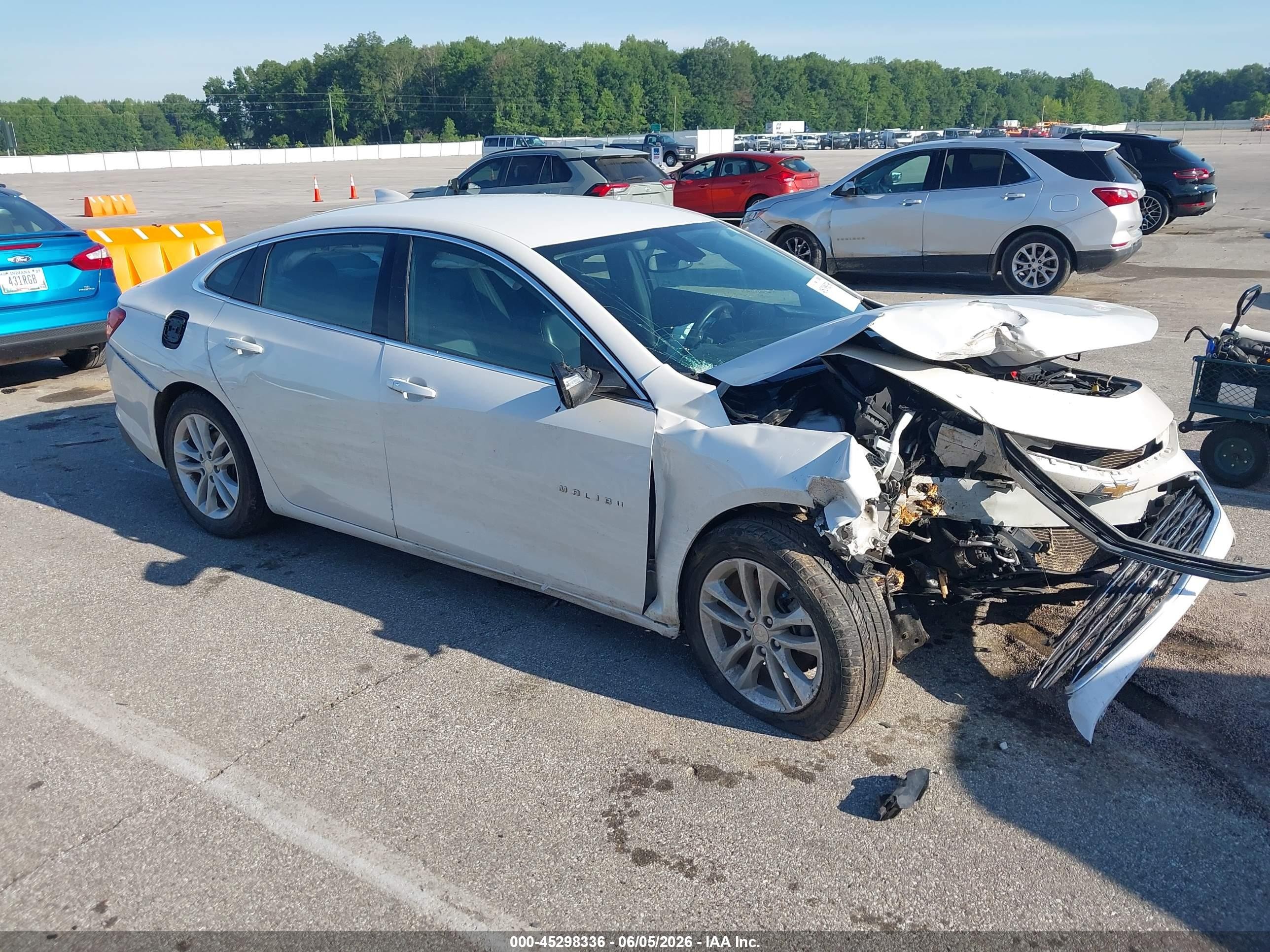2017 Chevrolet Malibu LT, VIN 1G1ZE5ST0HF199534 — Перед
