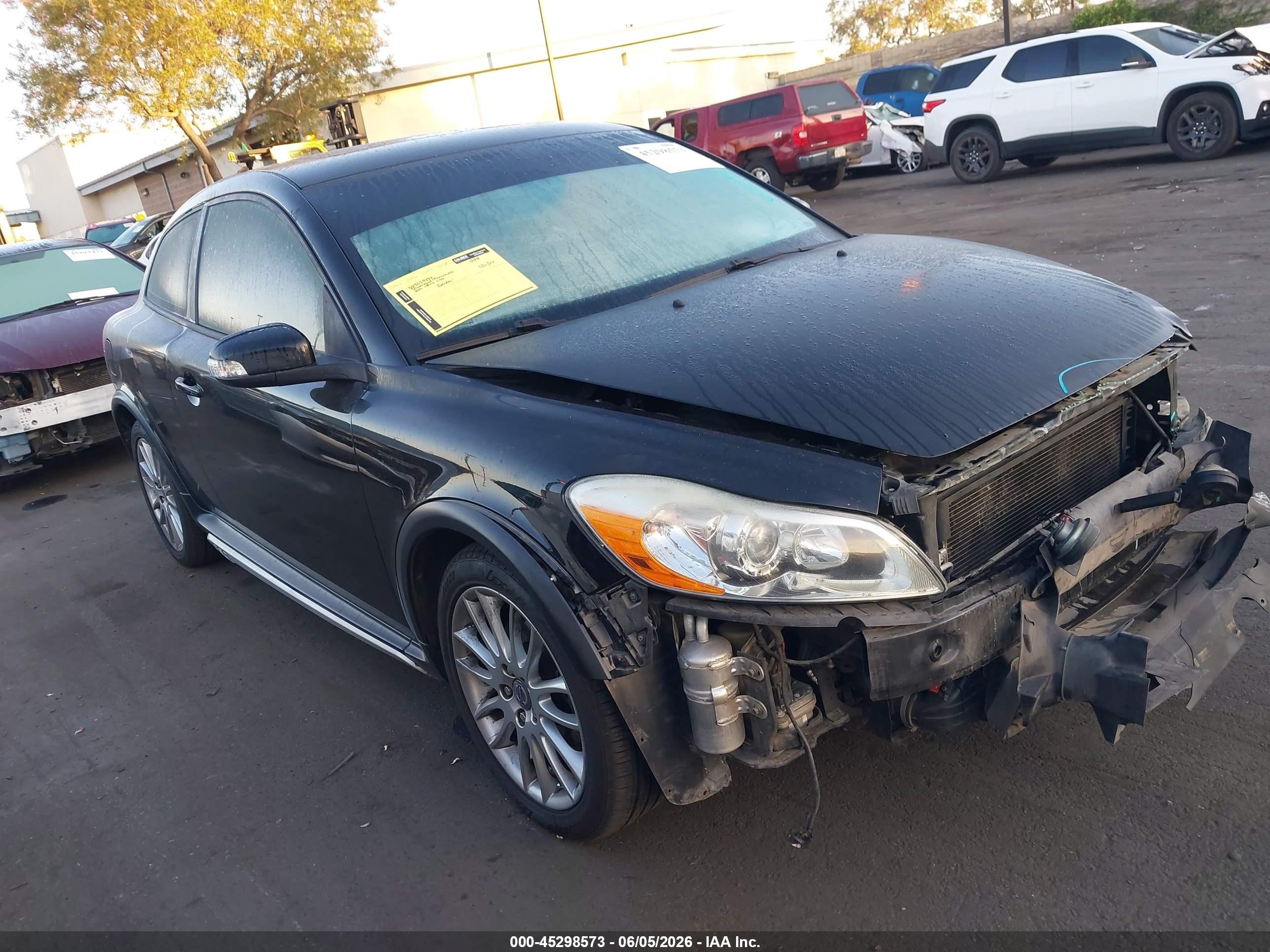2011 Volvo C30, VIN YV1672MK9B2190265 — Перед