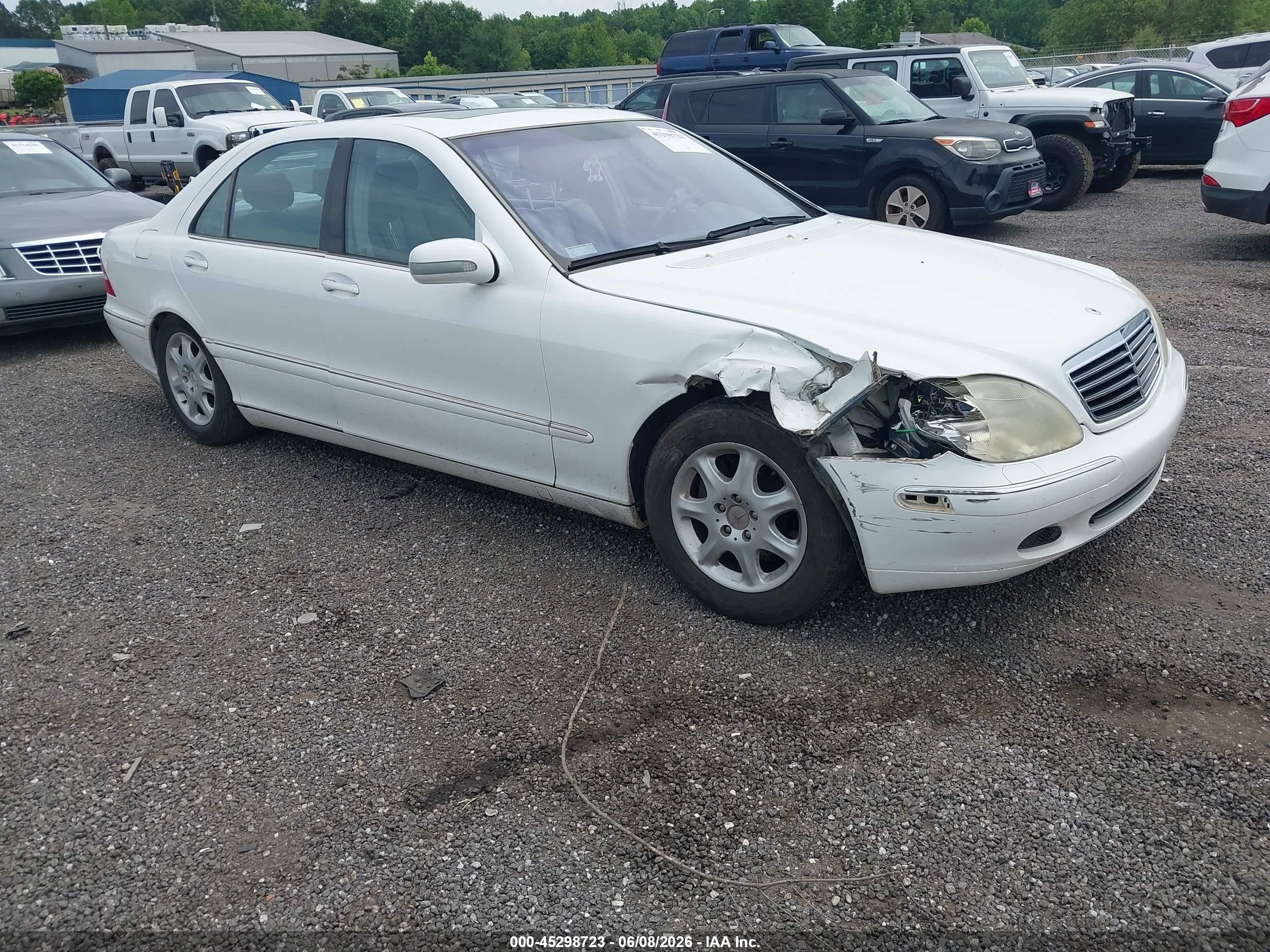 2001 Mercedes-Benz S 320/430/500, VIN WDBNG75J61A206283 — Front end