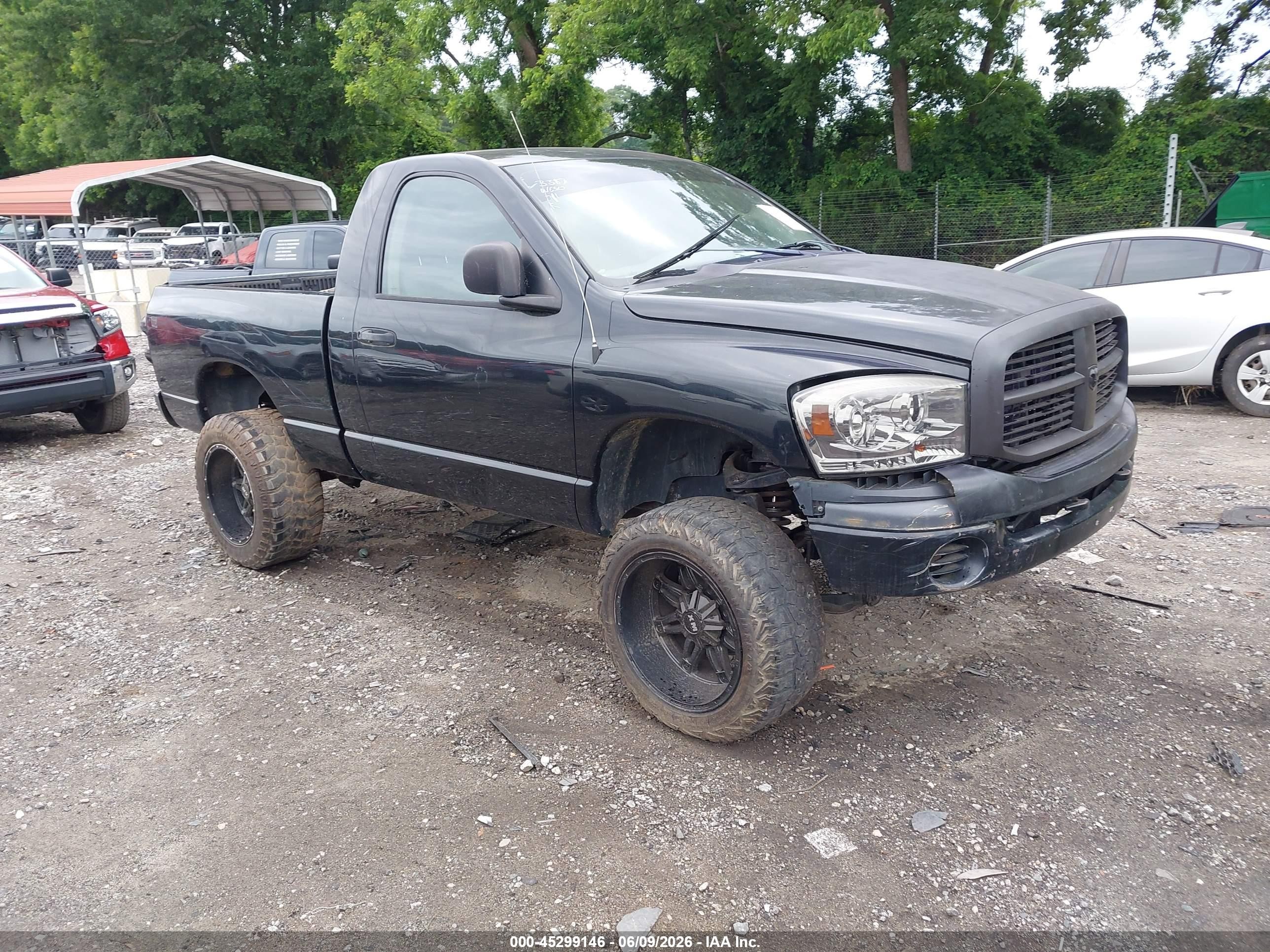 2007 Dodge RAM, VIN 1D3HU16277J593387 — Перед
