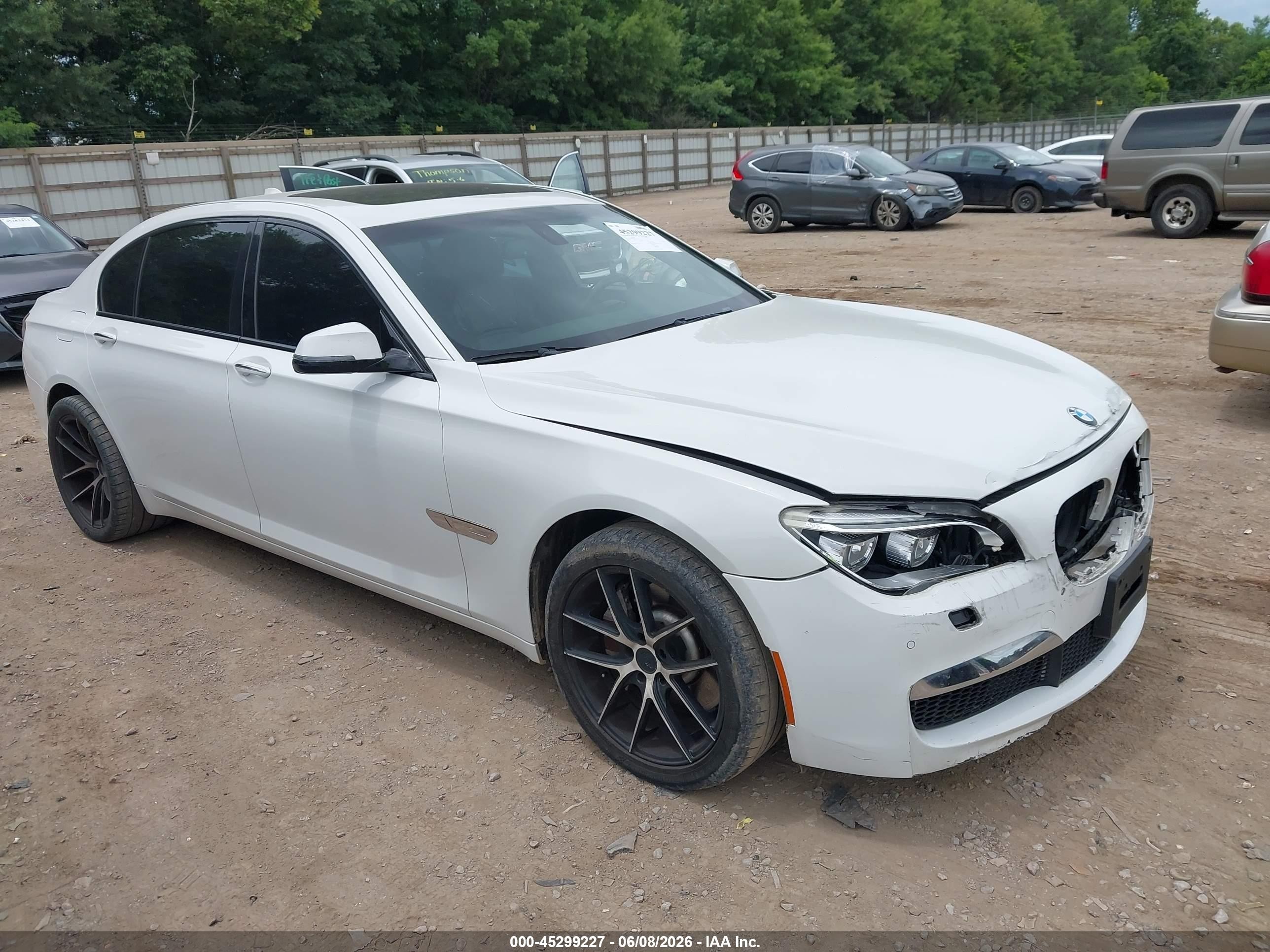 2013 BMW 7 Series 750Li, VIN WBAYE8C51DD133243 — Front end