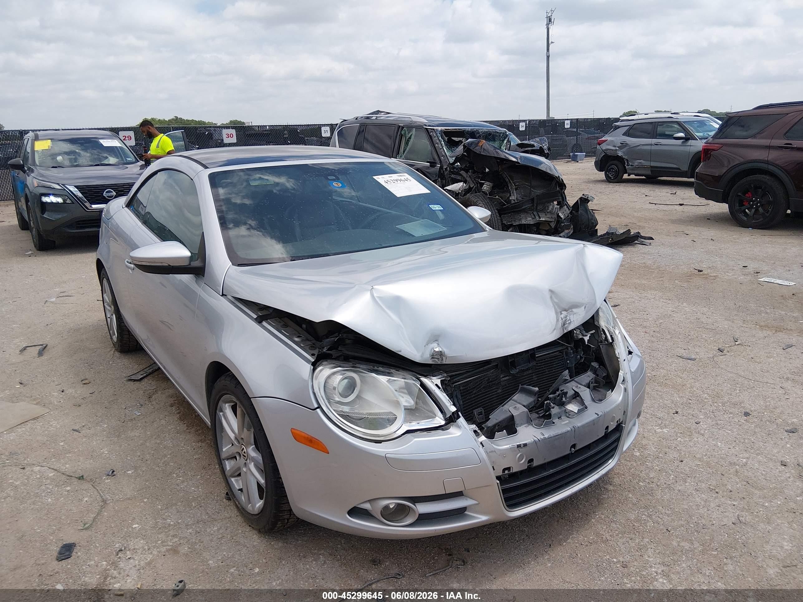 2009 Volkswagen Eos Lux, VIN WVWFA71F79V014464 — Front end
