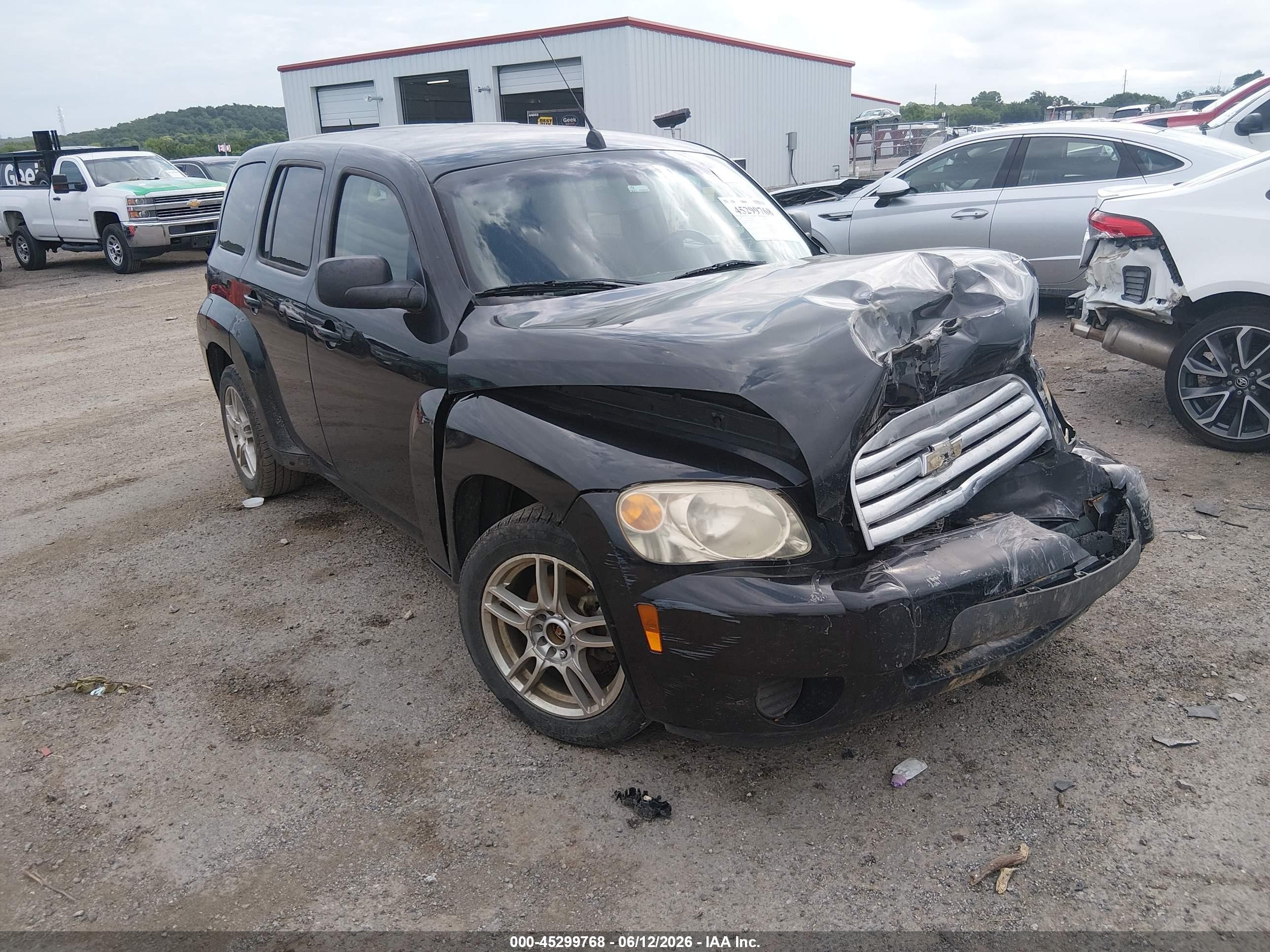 2011 Chevrolet HHR LS, VIN 3GNBAAFW8BS565543 — Front end