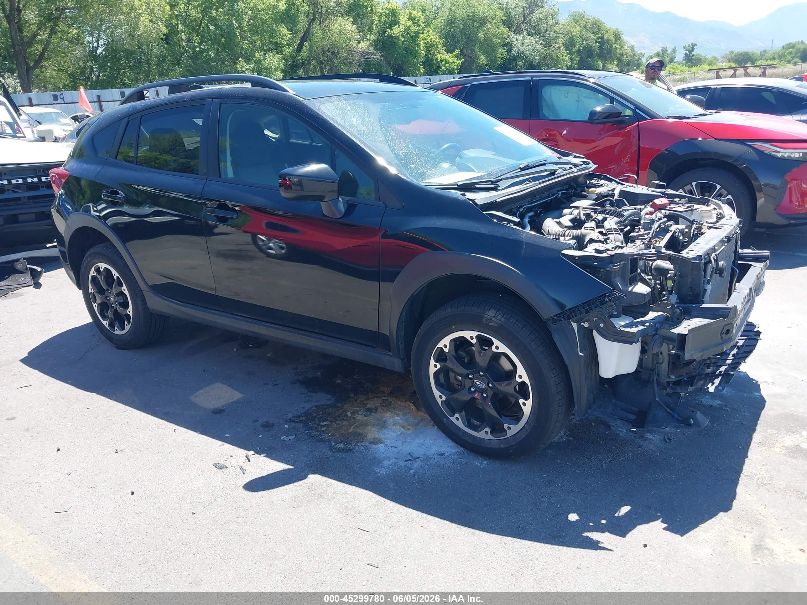 2021 Subaru Crosstrek Premium, VIN JF2GTAPC6M8362015 — Front end