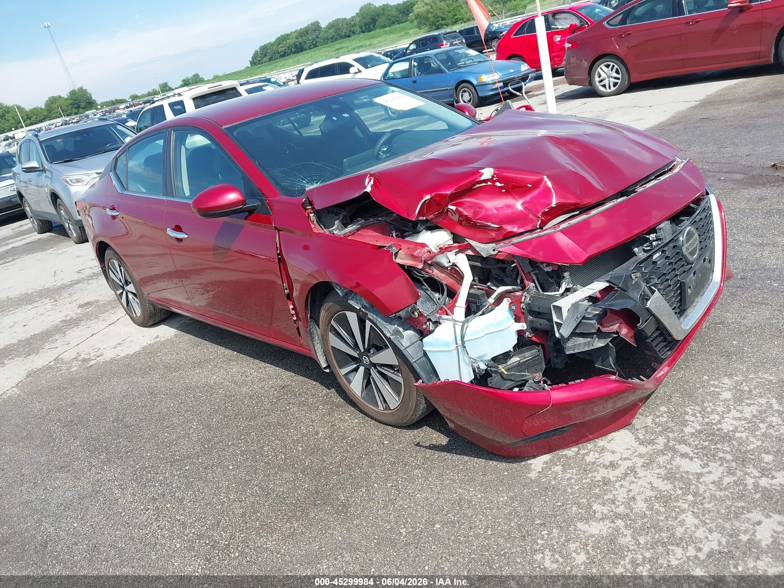 2022 Nissan Altima SV, VIN 1N4BL4DV5NN417739 — Front end