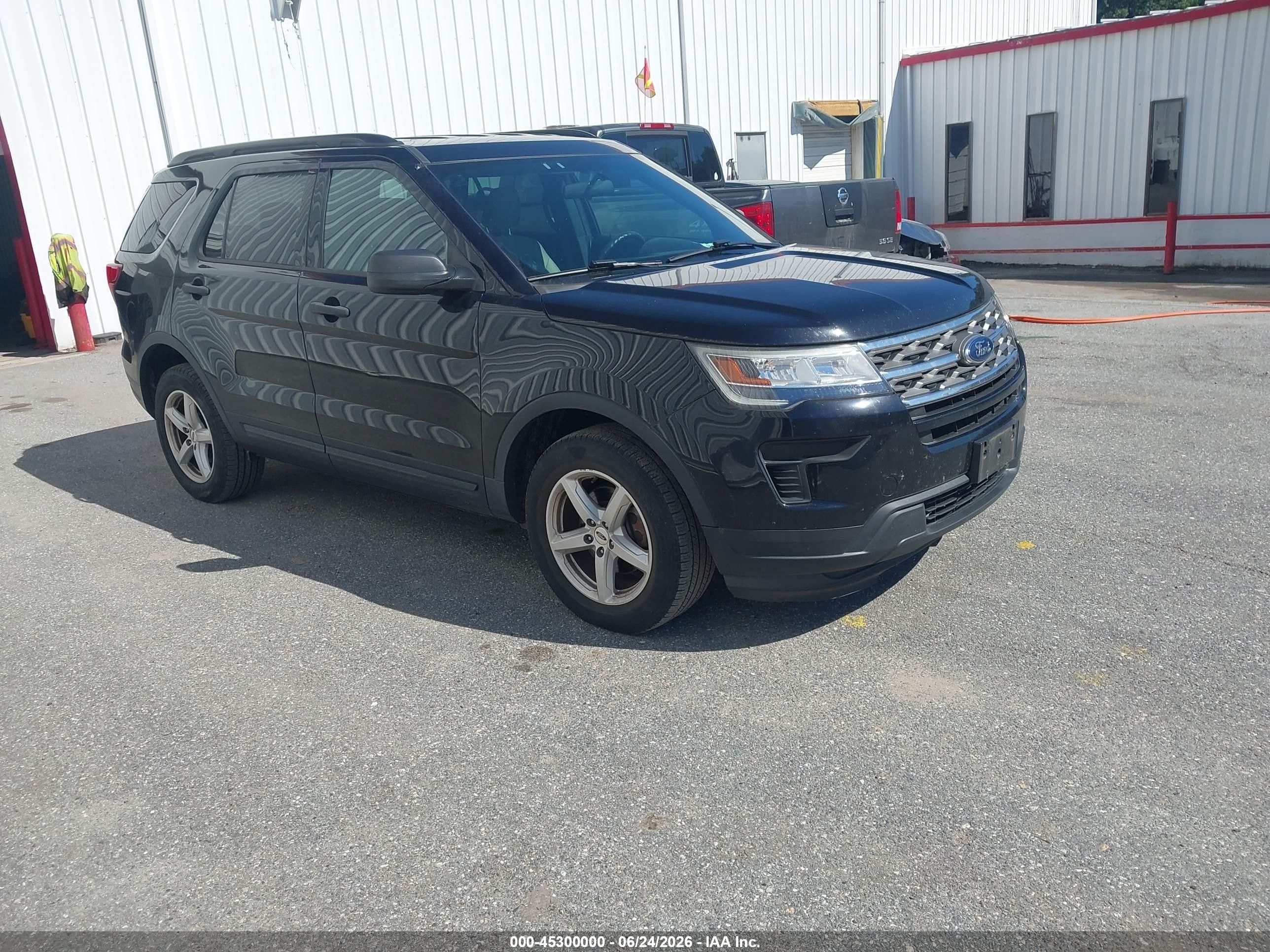 2018 Ford Explorer, VIN 1FM5K8BH8JGC45313 — Normal wear