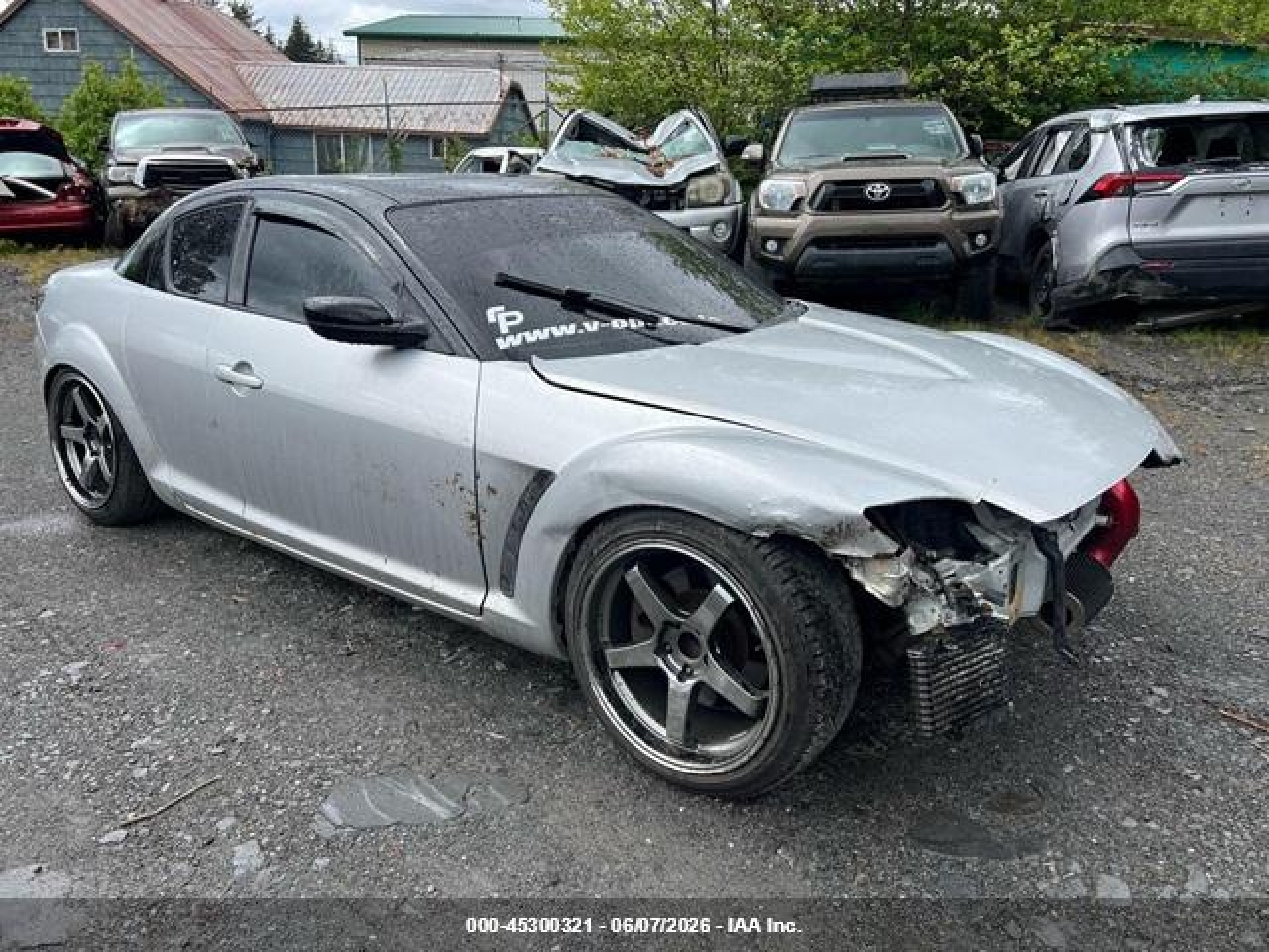 2004 Mazda RX-8, VIN JM1FE173X40109590 — Side