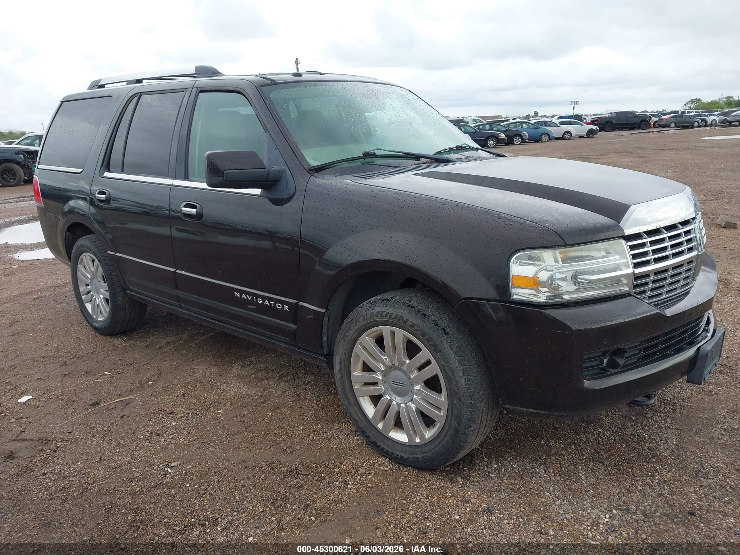 2013 Lincoln Navigator, VIN 5LMJJ2H54DEL09081 — Repossession