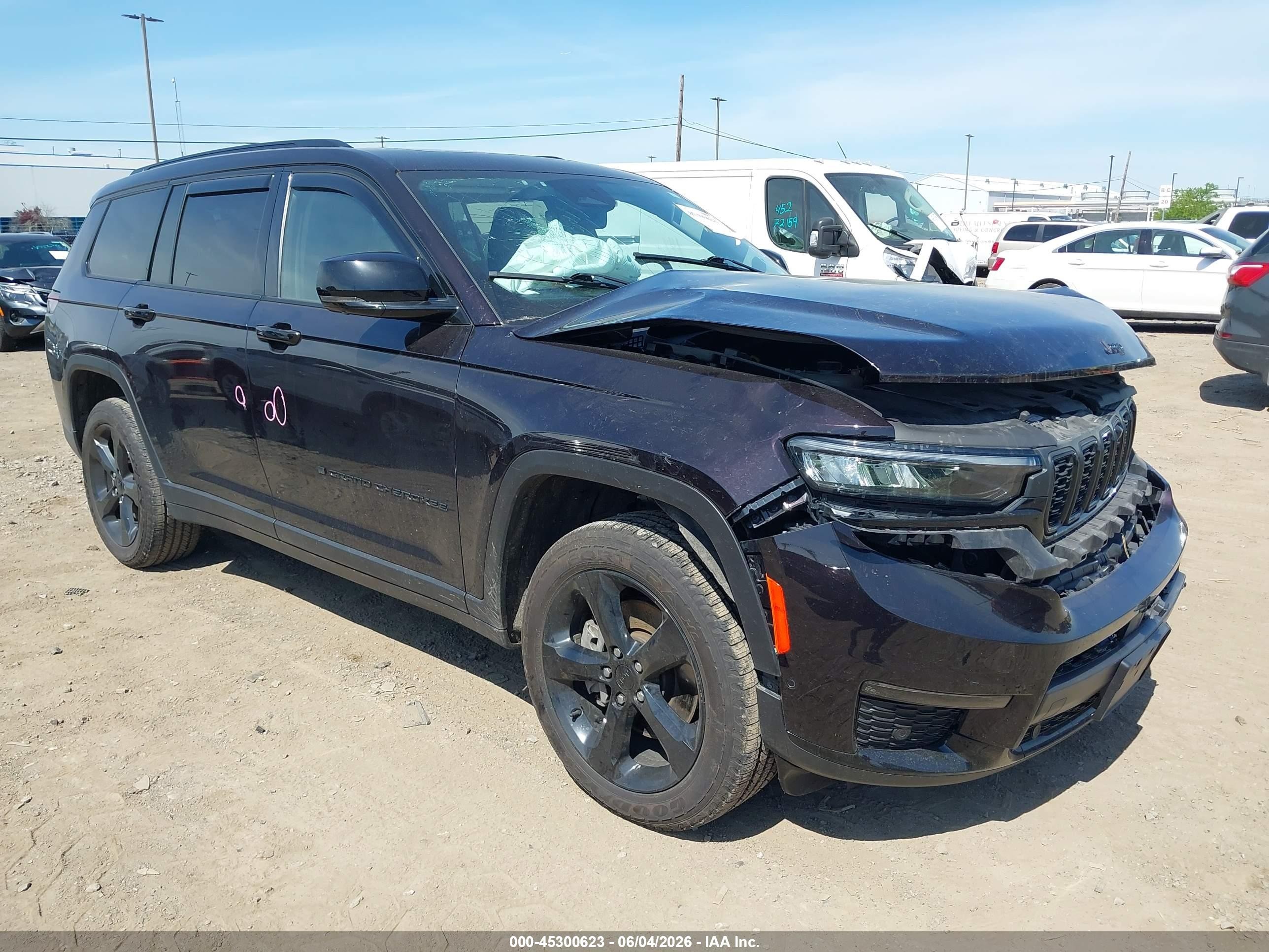 2022 Jeep Grand Cherokee Limited, VIN 1C4RJKBG7N8552565 — Front end