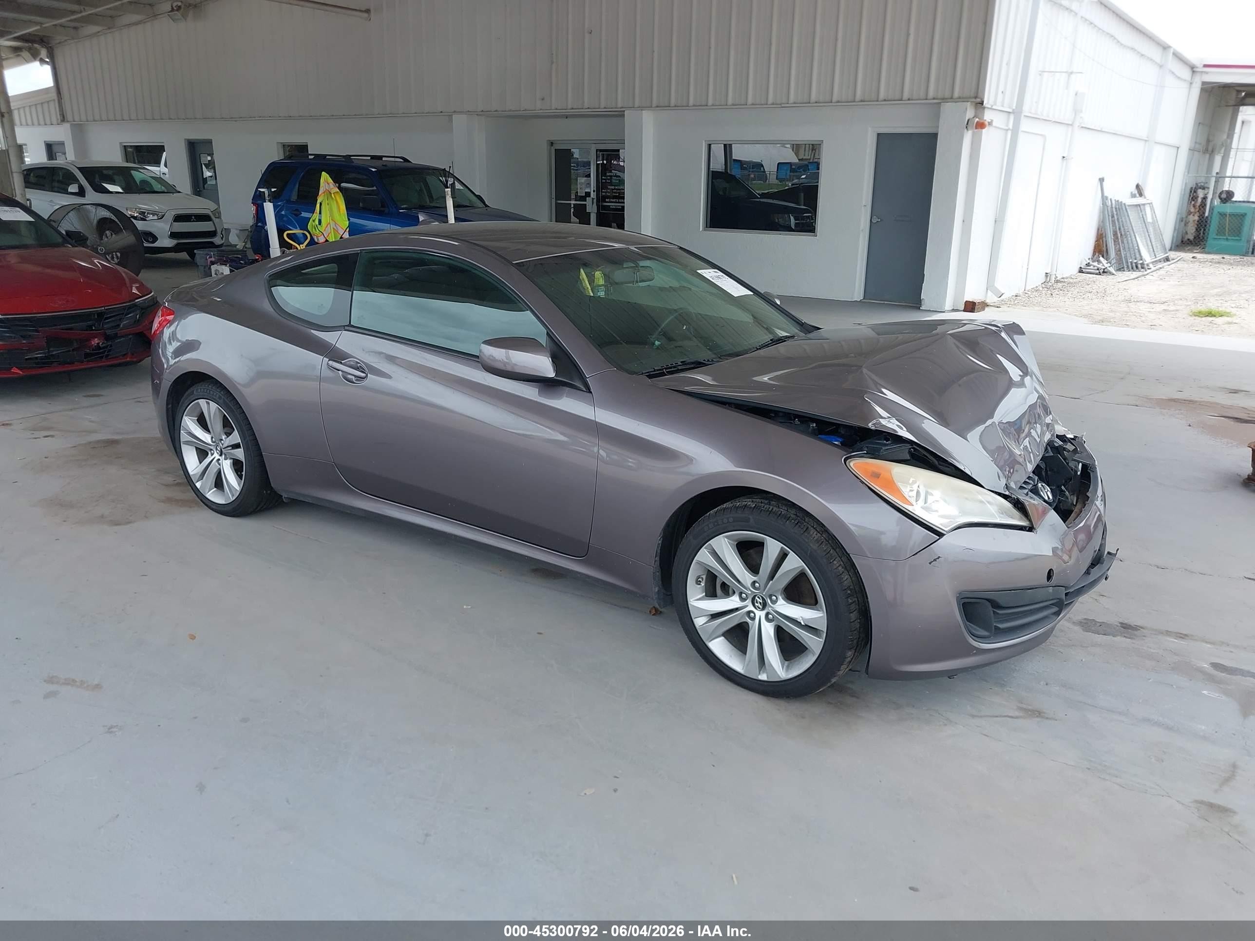 2012 Hyundai Genesis Coupe Premium, VIN KMHHT6KD3CU070579 — Front end
