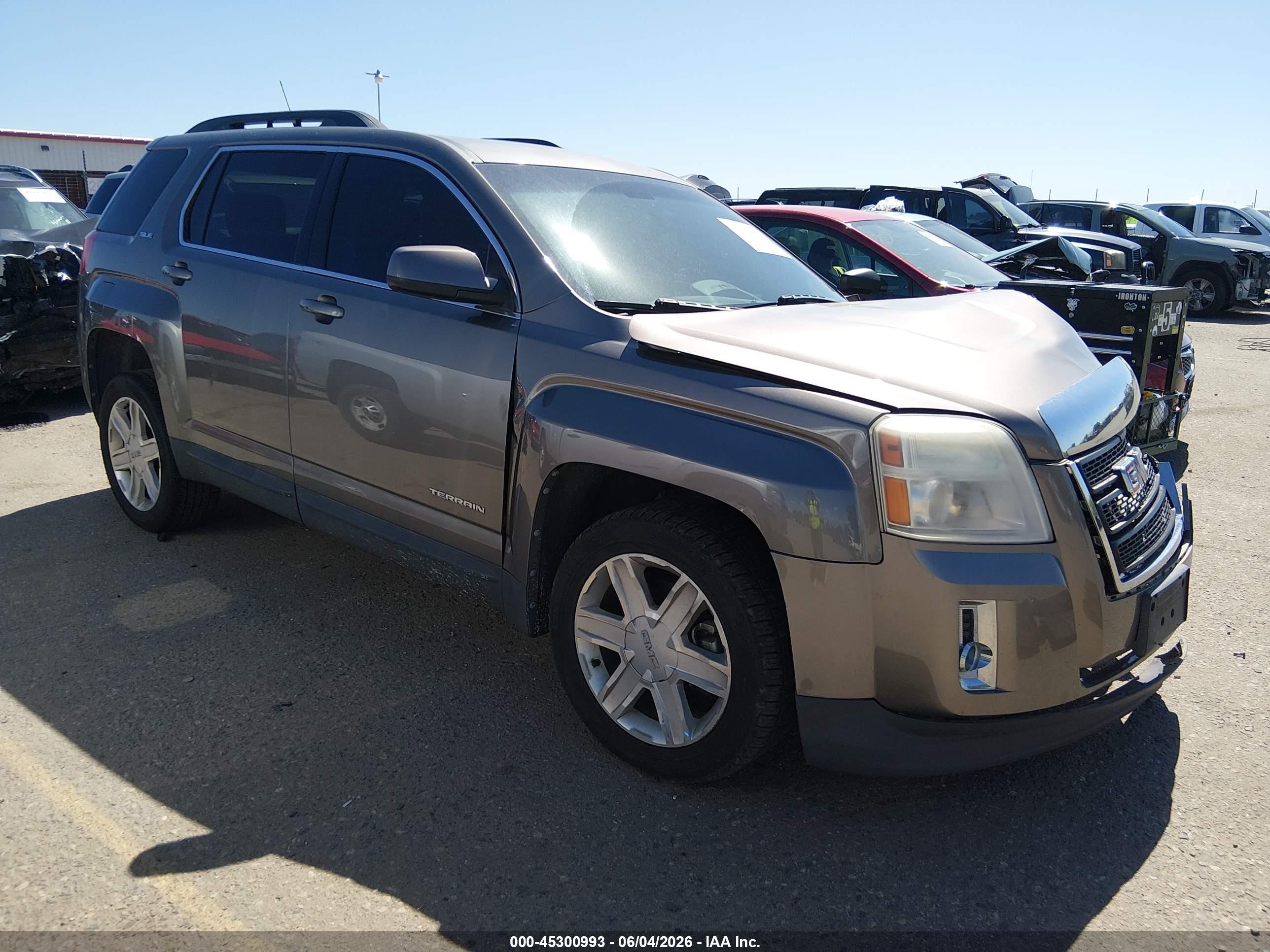 2010 GMC Terrain SLE-2, VIN 2CTFLEEY7A6374714 — Перед
