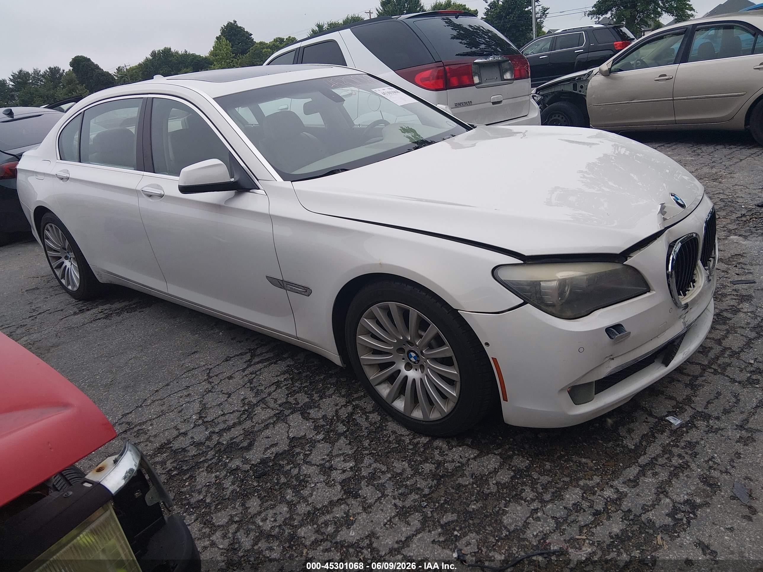 2009 BMW 7 Series 750Li, VIN WBAKB83579CY62634 — Front end