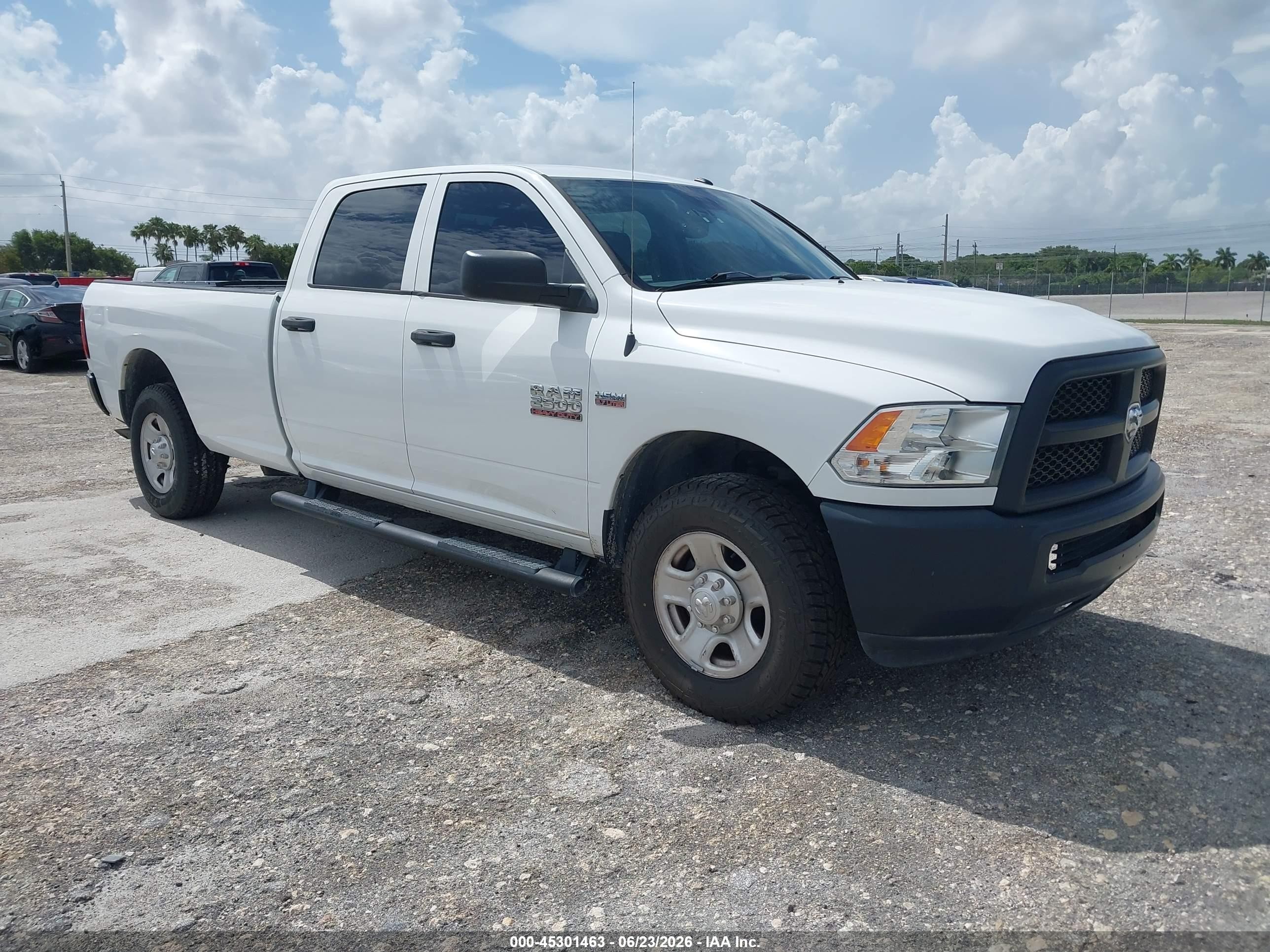 2018 Ram 2500 Tradesman, VIN 3C6TR4HT5JG356019 — Normal wear