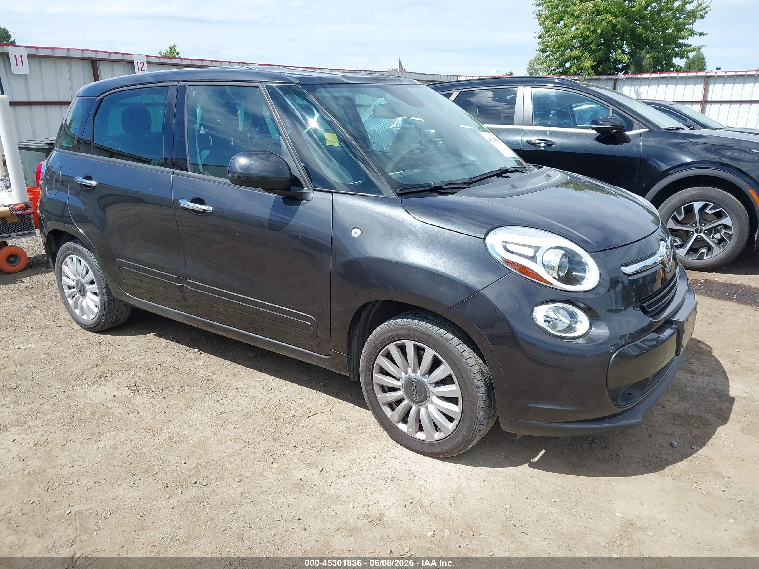 2014 FIAT 500L Easy, VIN ZFBCFABH4EZ014123 — Rear end