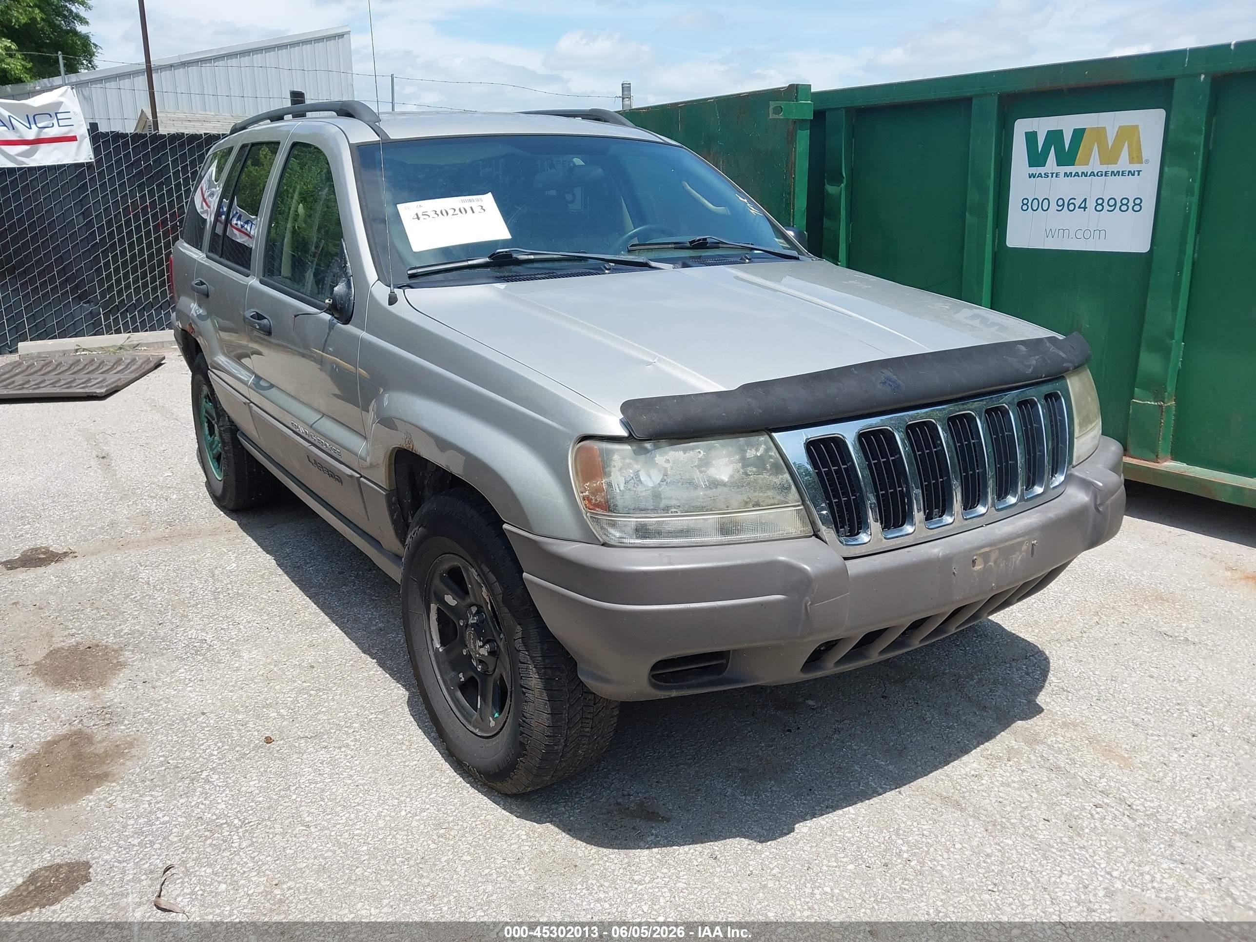 2003 Jeep Grand Cherokee Laredo, VIN 1J4GW48S23C539582 — Side