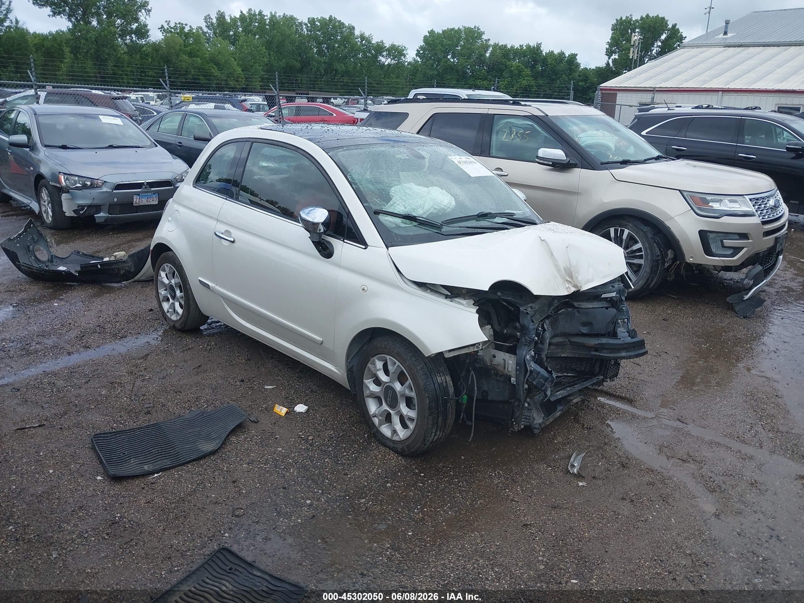 2017 FIAT 500 Lounge, VIN 3C3CFFCR4HT544013 — Front end