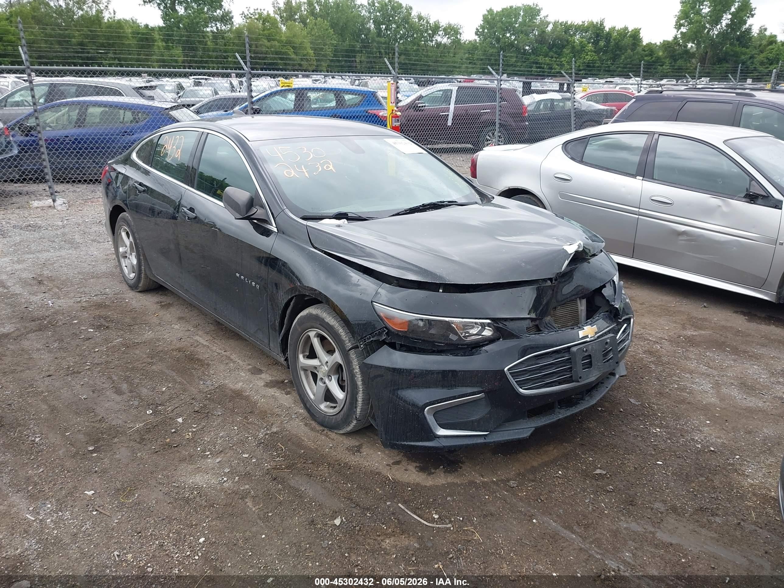 2016 Chevrolet Malibu LS, VIN 1G1ZB5ST0GF356910 — Front end