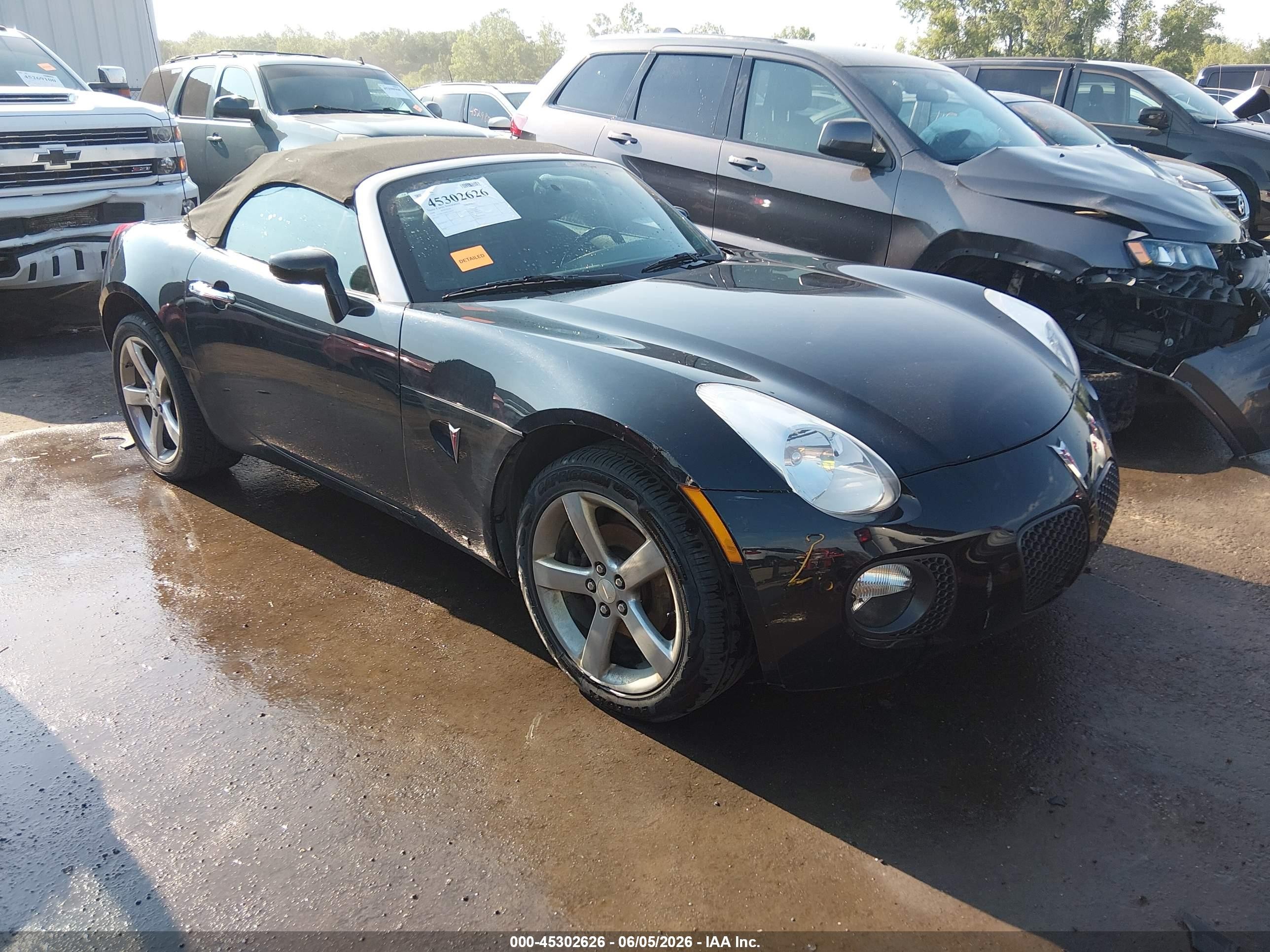 2008 Pontiac Solstice GXP, VIN 1G2MF35X68Y116540 — Front end