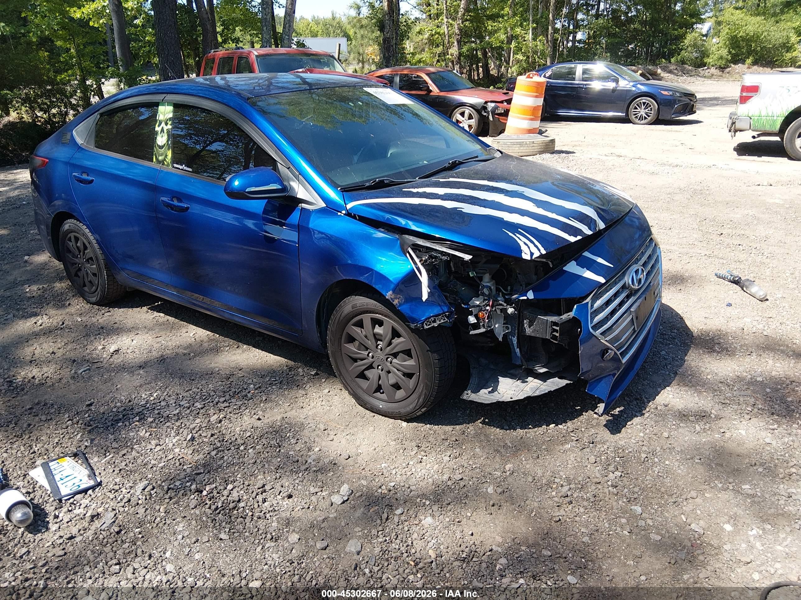 2019 Hyundai Accent SE, VIN 3KPC24A39KE060196 — Front end