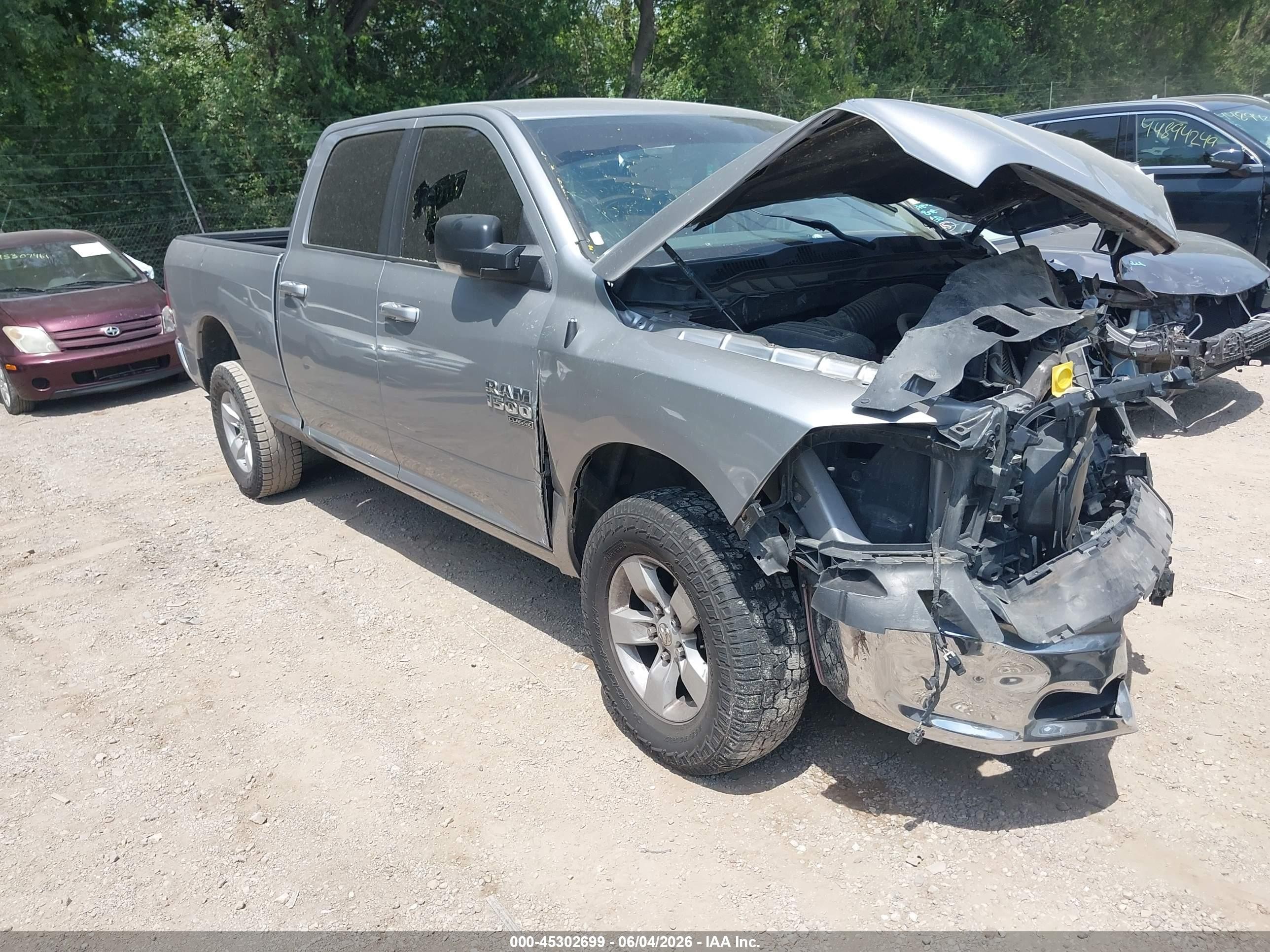 2020 Ram 1500 SLT, VIN 1C6RR6TT9LS135807 — Front end
