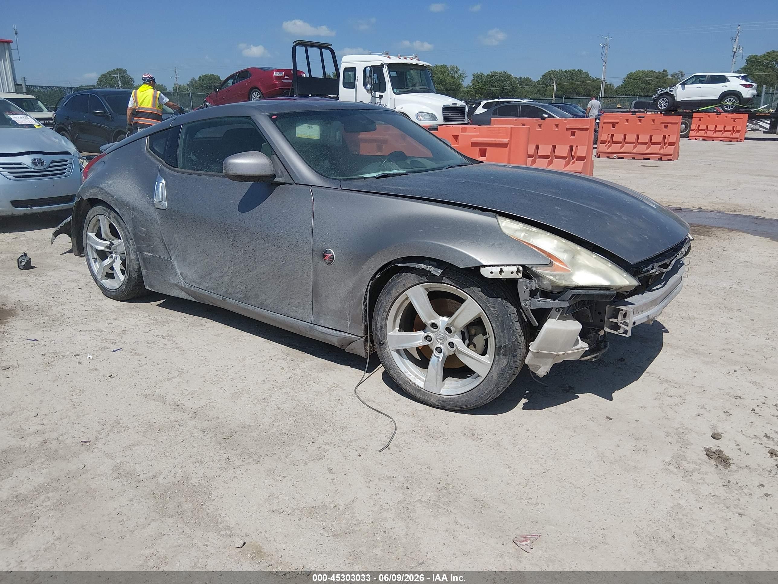 2010 Nissan 370Z, VIN JN1AZ4EH4AM506721 — Front end