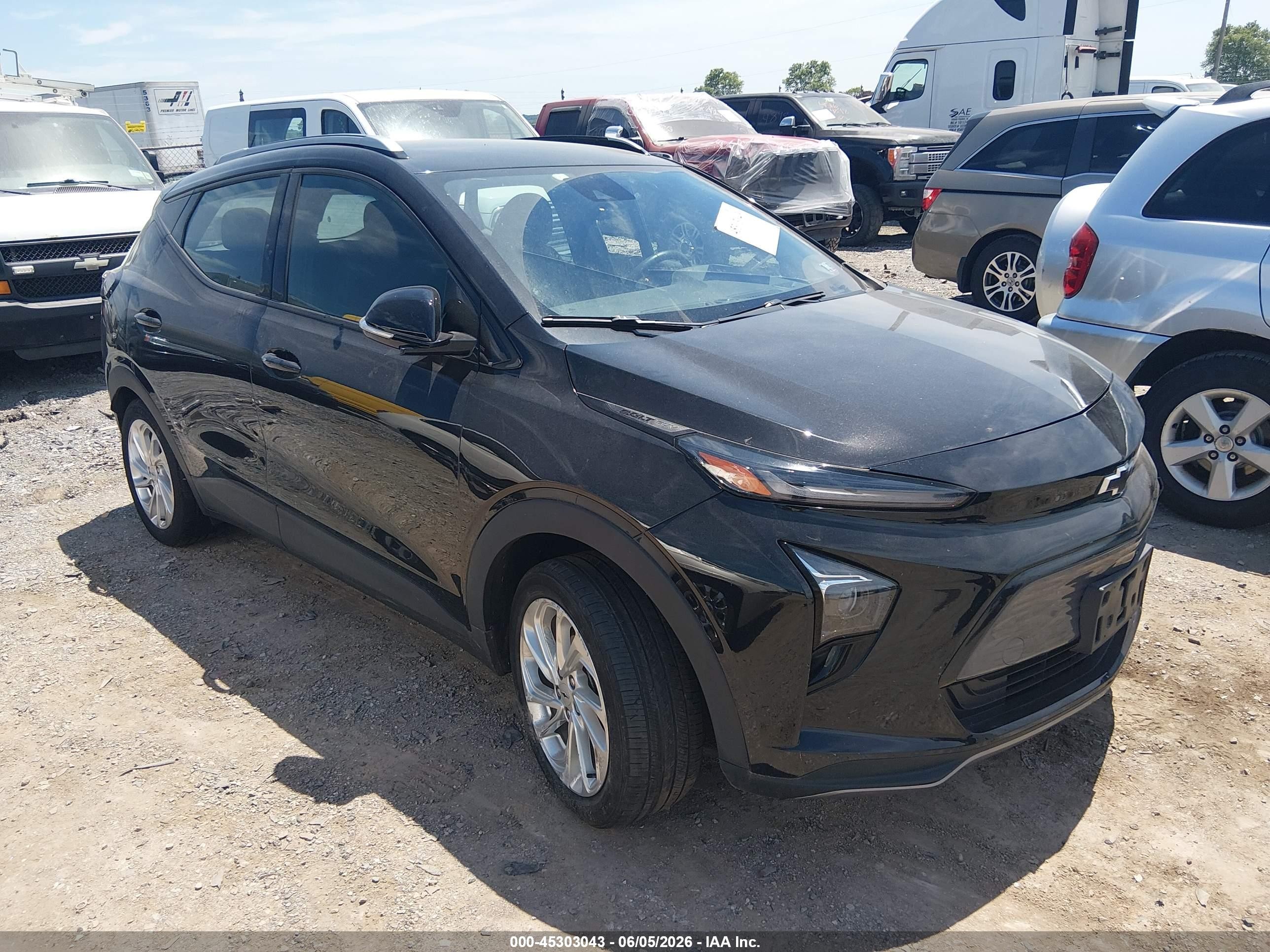 2023 Chevrolet Bolt EUV LT, VIN 1G1FY6S07P4196016 — Side