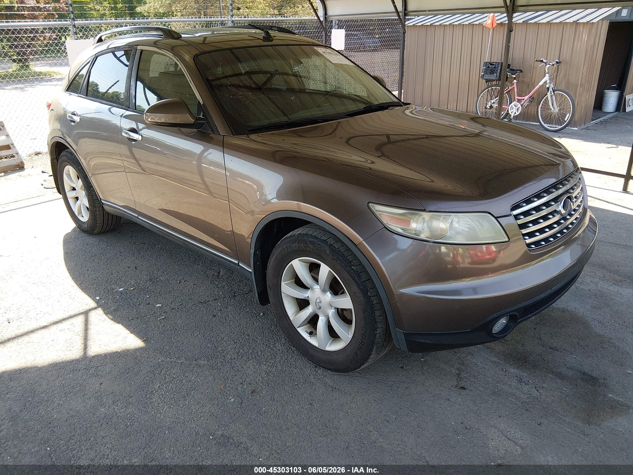 2005 Infiniti FX, VIN JNRAS08W25X210847 — Side