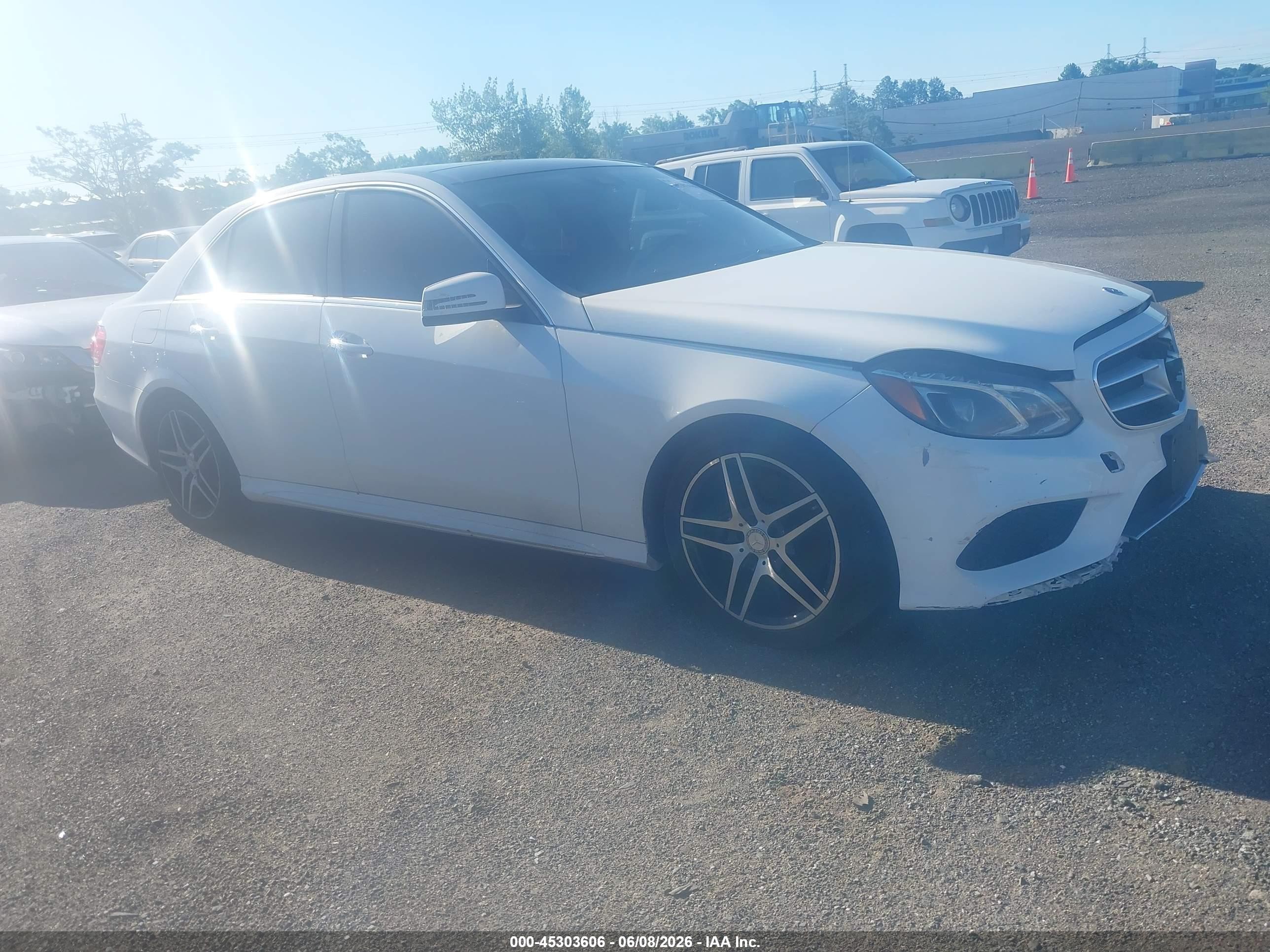 2015 Mercedes-Benz E 400, VIN WDDHF6HB6FB158341 — Front end