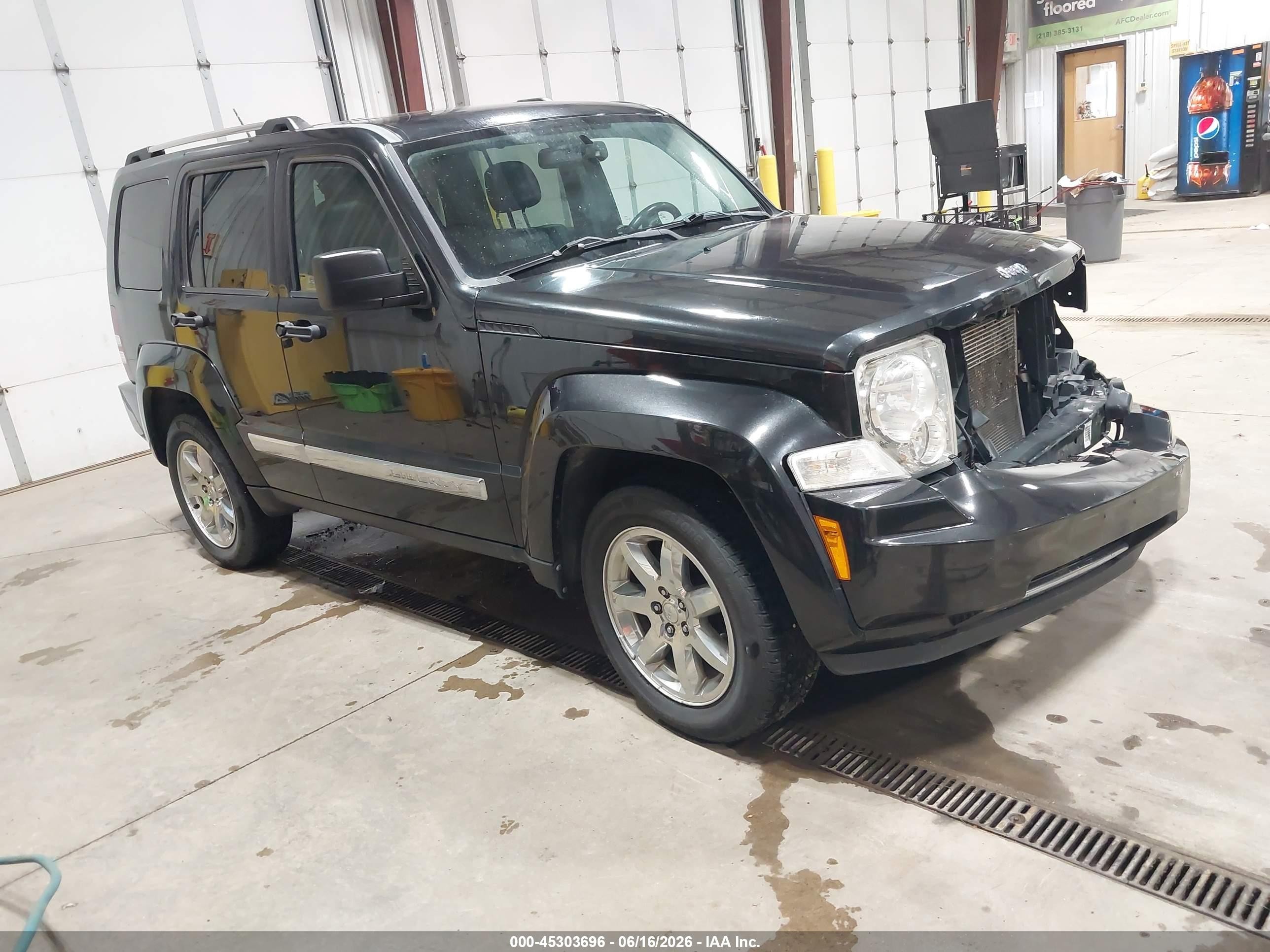 2012 Jeep Liberty Limited, VIN 1C4PJMCK9CW106447 — Перед
