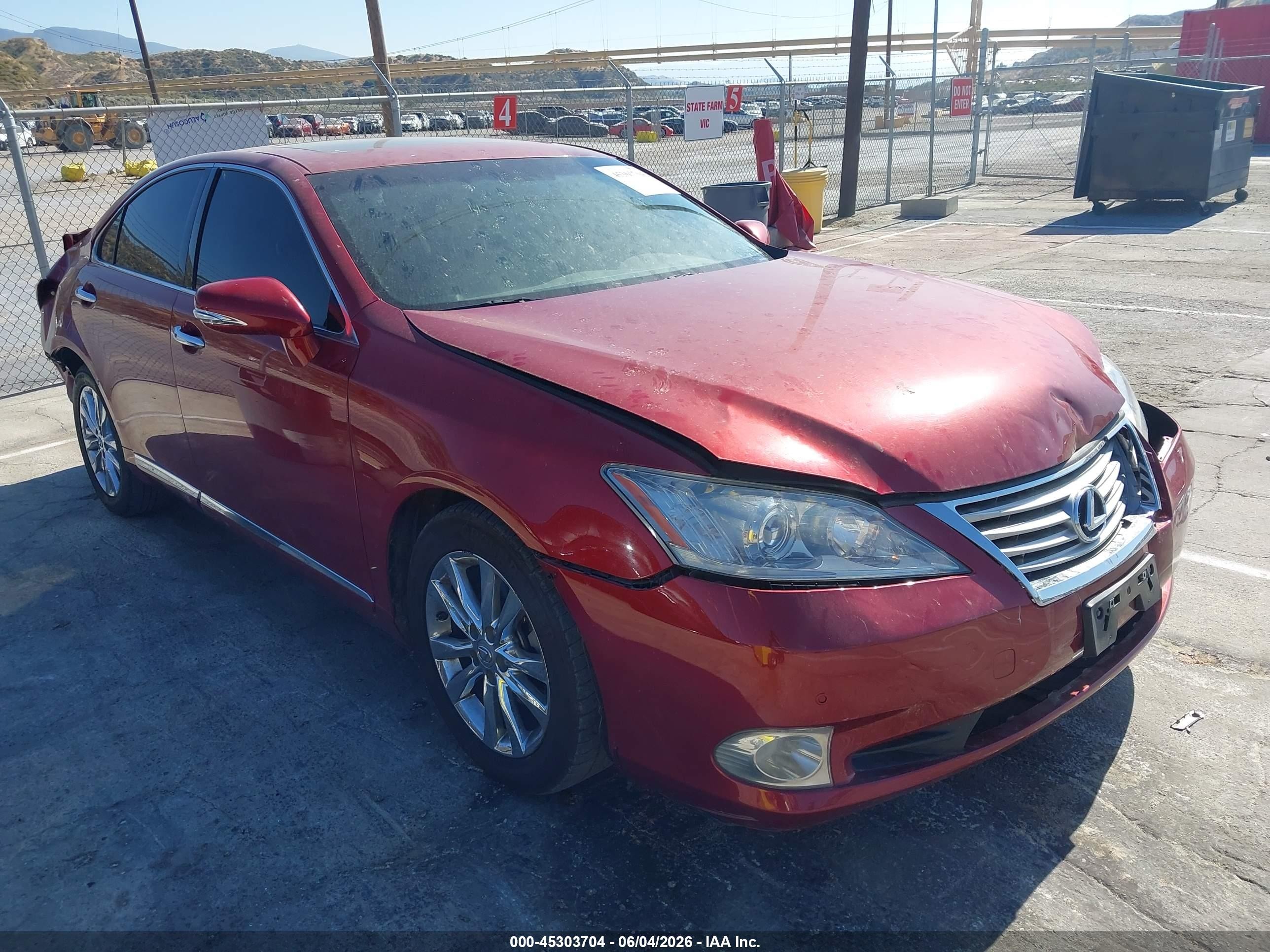 2011 Lexus ES 330, VIN JTHBK1EGXB2432471 — Rear end