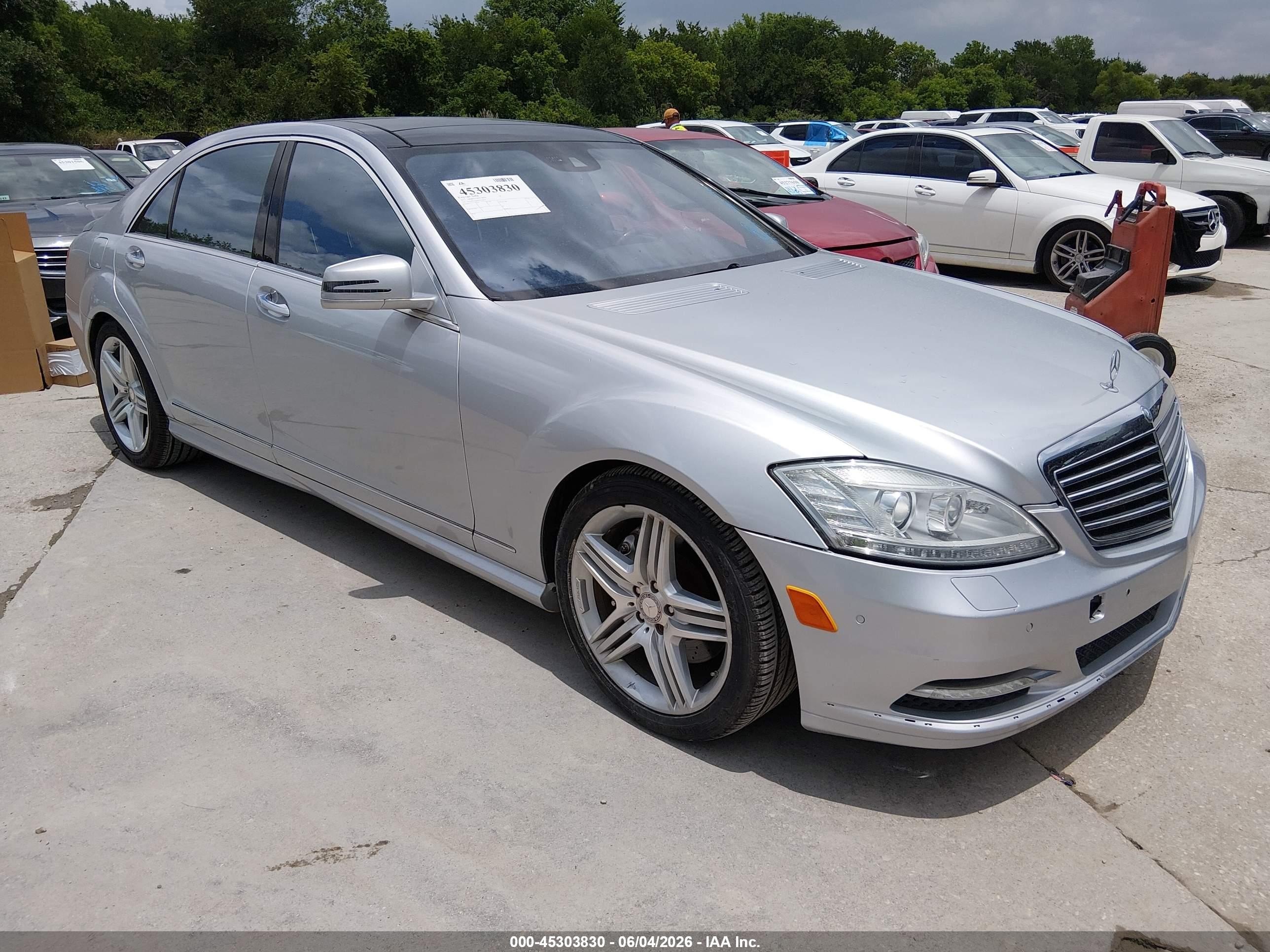 2013 Mercedes-Benz S 550, VIN WDDNG7DB1DA519876 — Фото с аукциона