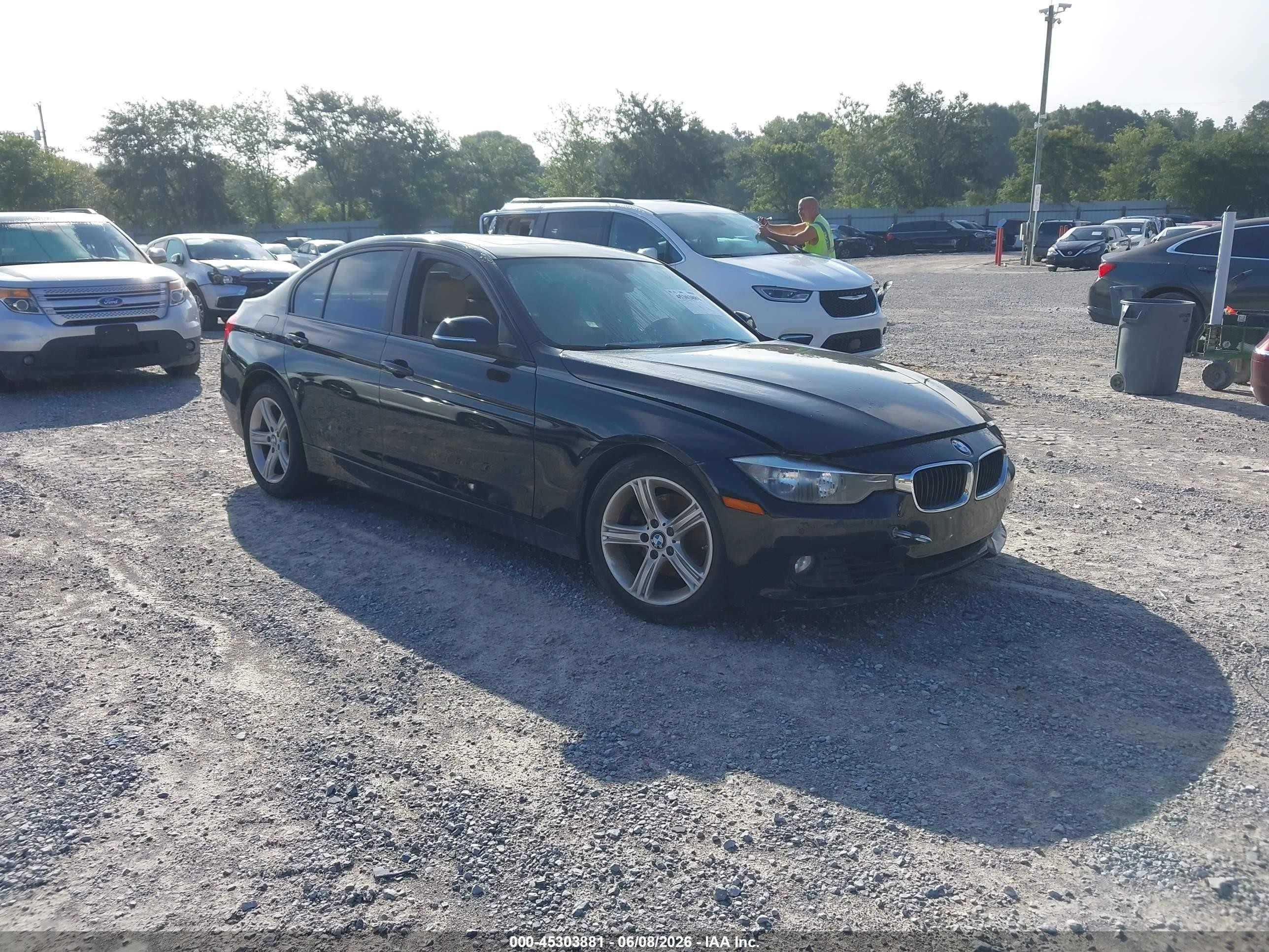 2014 BMW 3 Series 328i, VIN WBA3C1C51EK113496 — Front end