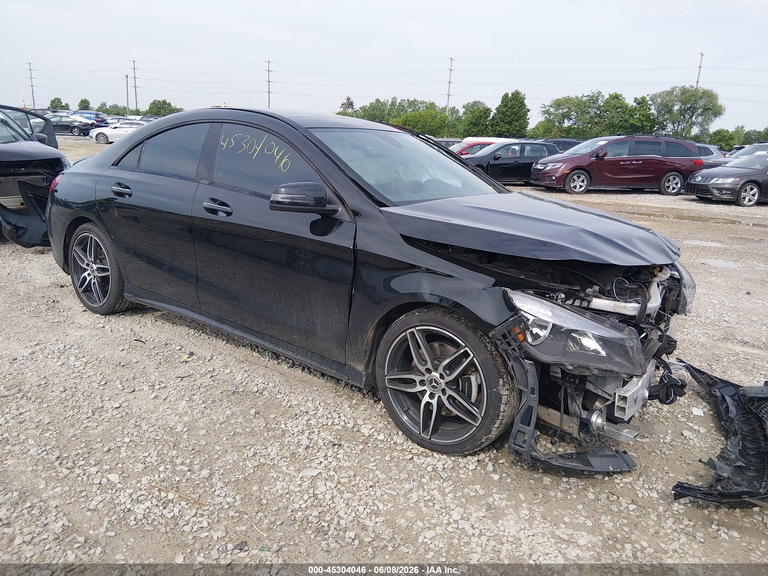 2019 Mercedes-Benz CLA 250, VIN WDDSJ4GB4KN724712 — Front end