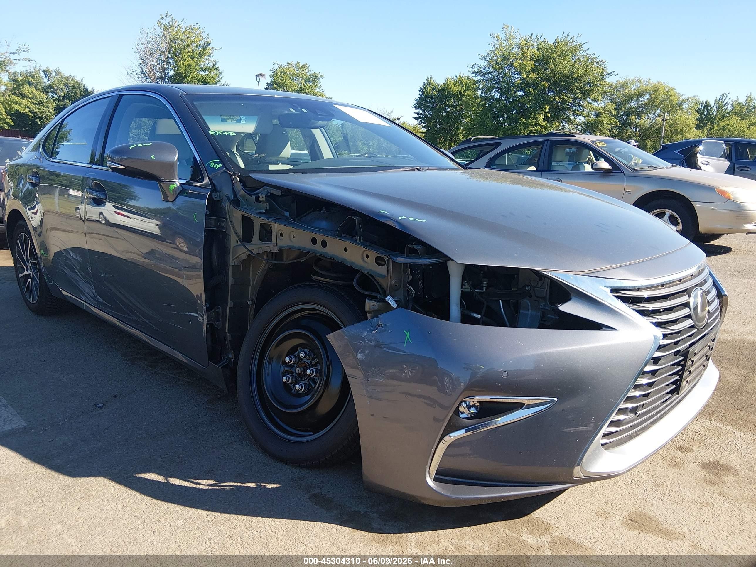 2017 Lexus ES 350, VIN 58ABK1GG4HU068323 — Front end