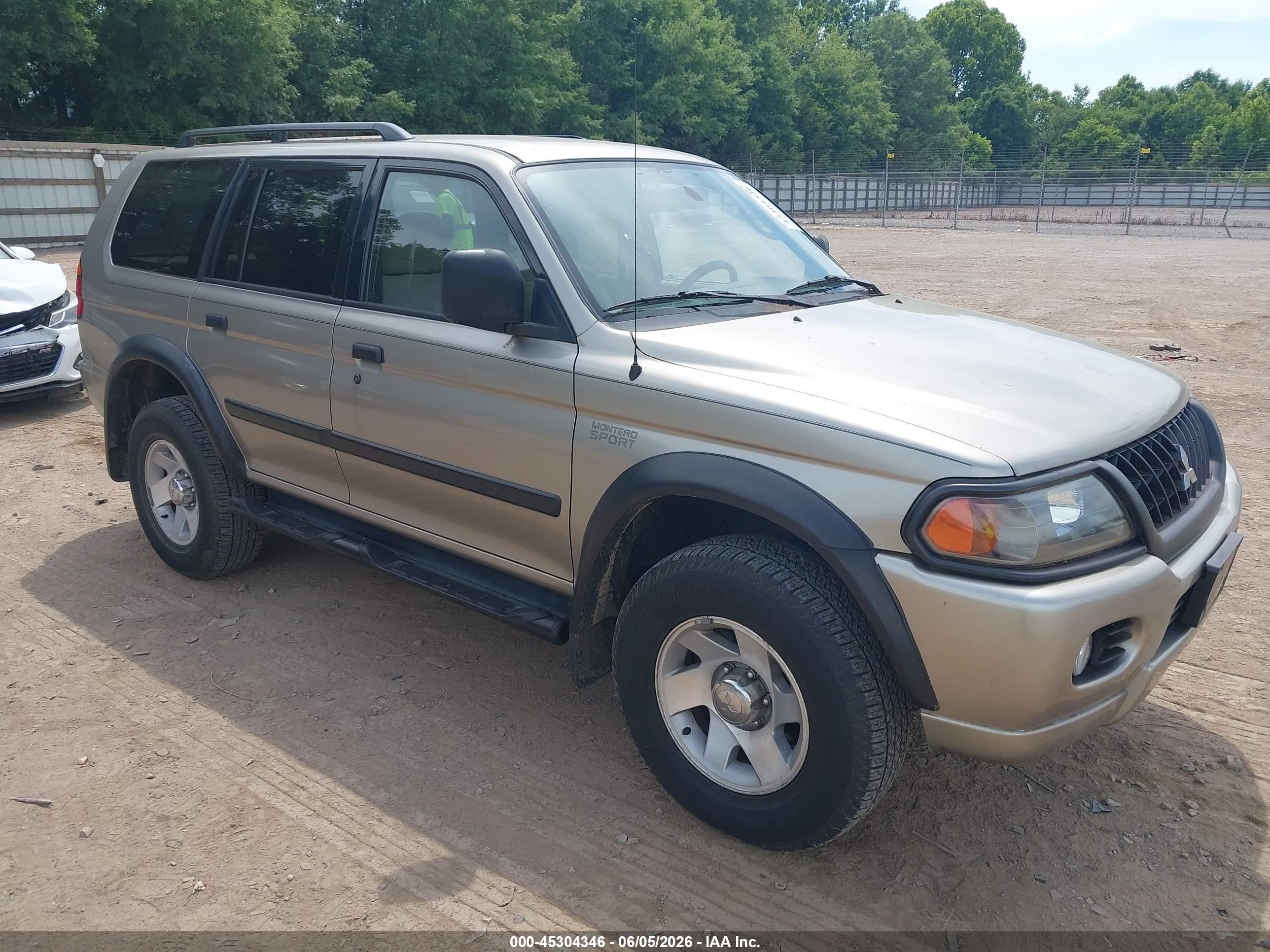 2002 Mitsubishi Montero Sport ES, VIN JA4MT21H72J027650 — Normal wear