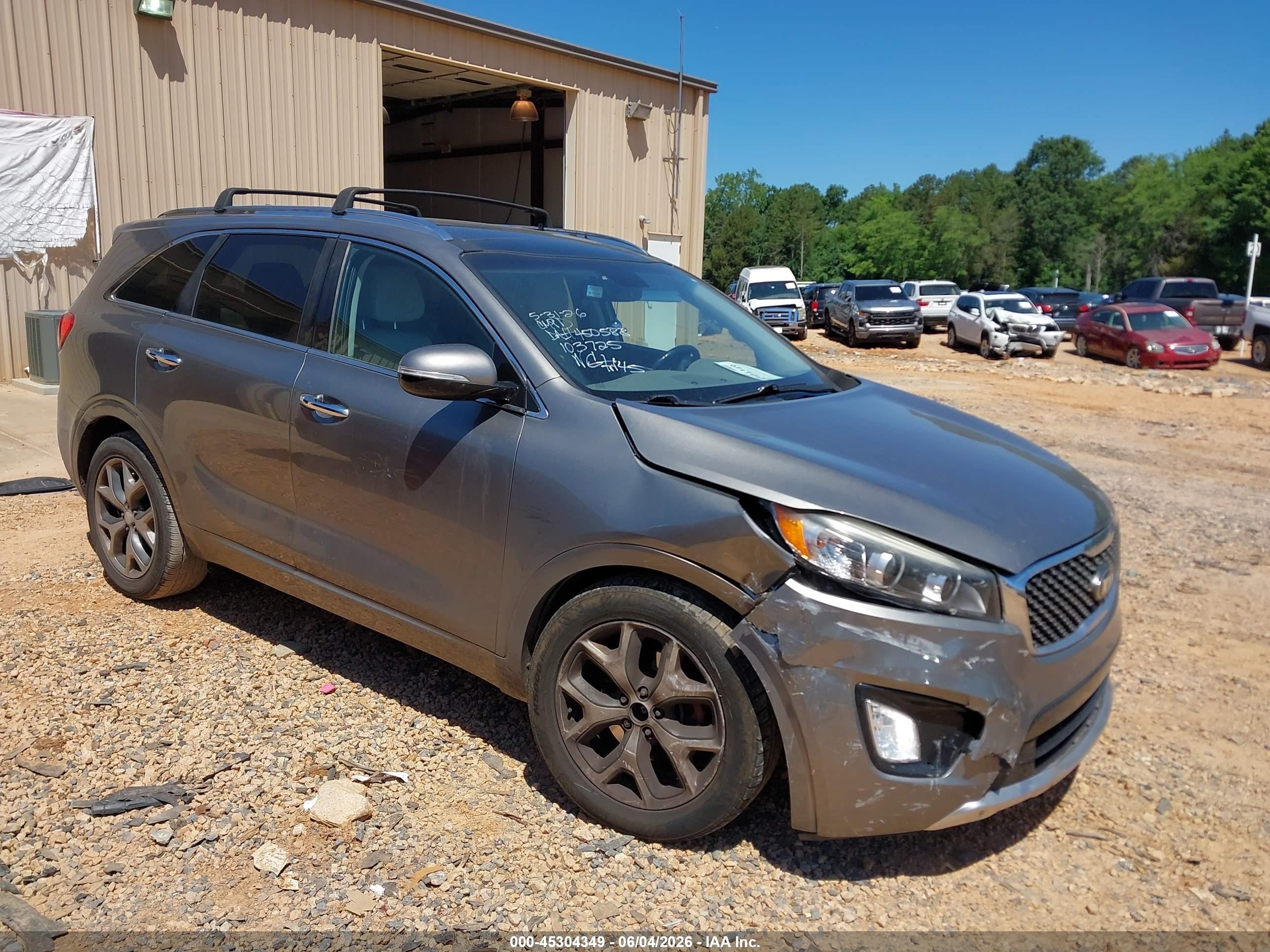 2016 Kia Sorento SX, VIN 5XYPK4A50GG103725 — Front end