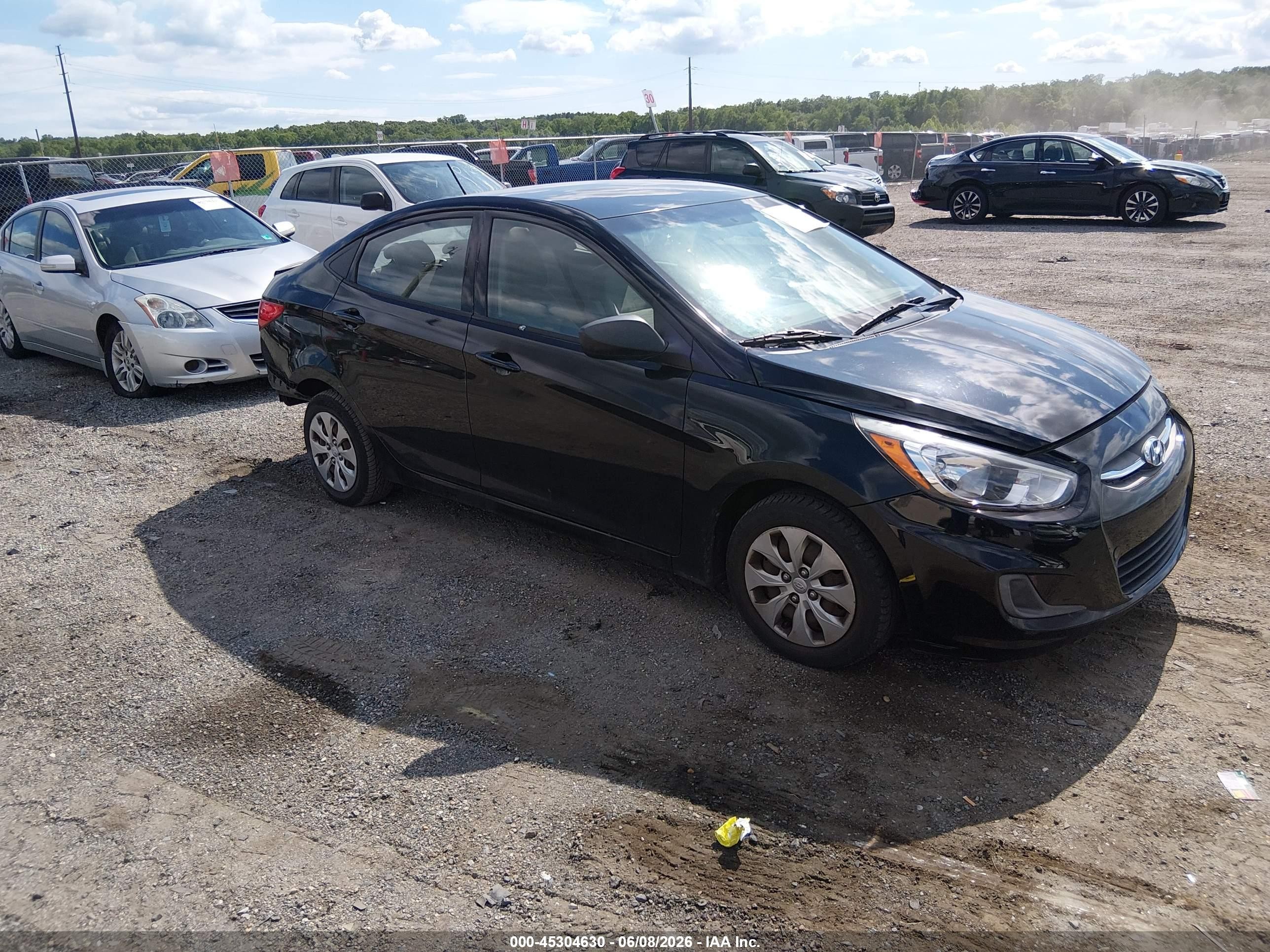 2017 Hyundai Accent SE, VIN KMHCT4AE3HU375290 — Зад