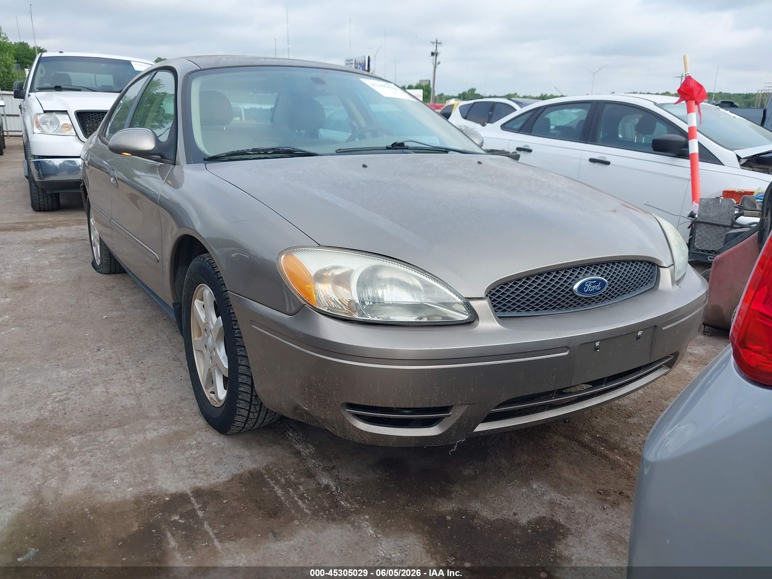 2006 Ford Taurus SEL, VIN 1FAFP56U86A157281 — Rear end