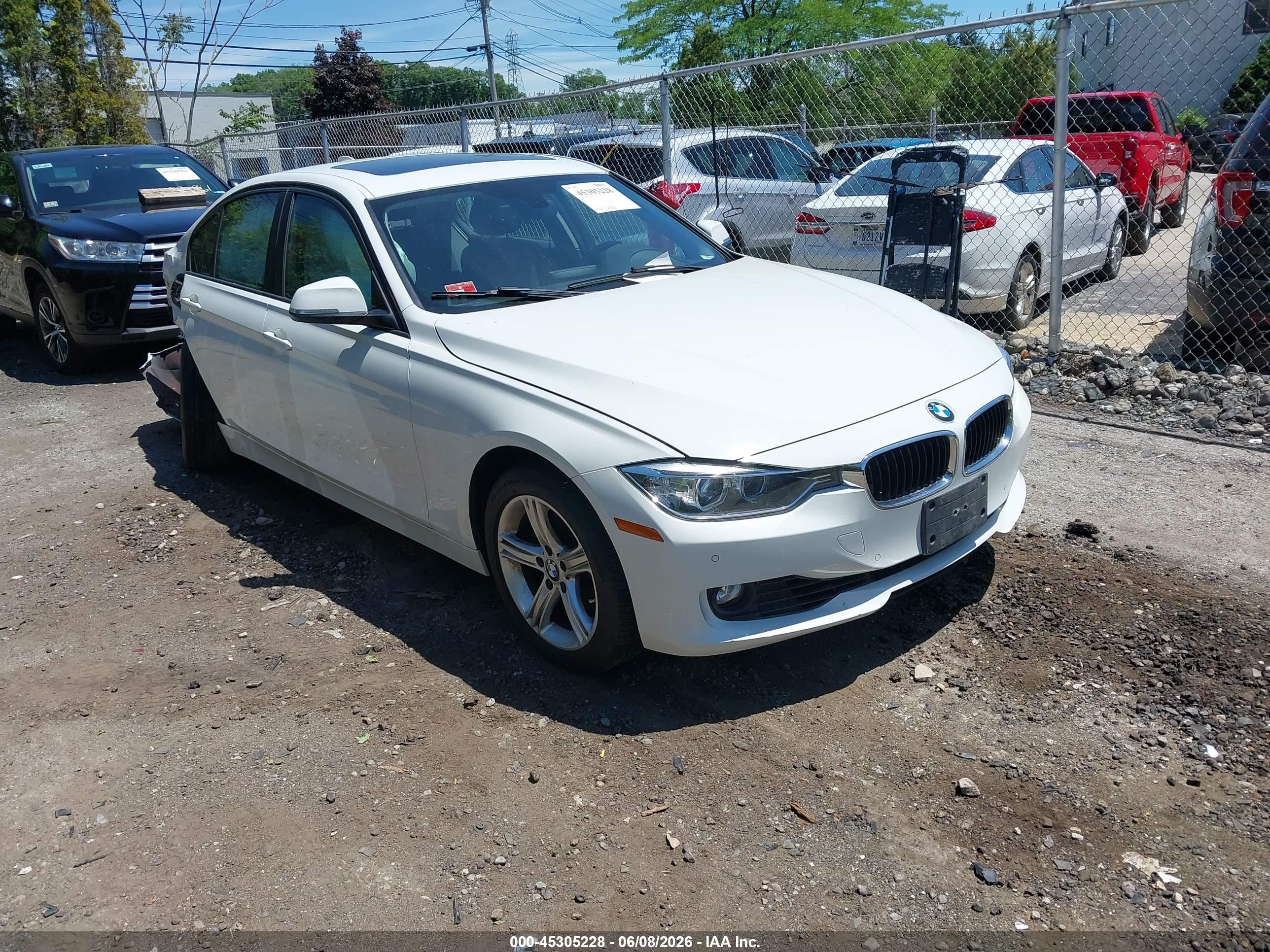 2015 BMW 3 Series 328i xDrive, VIN WBA3B3G55FNT19672 — Undercarriage