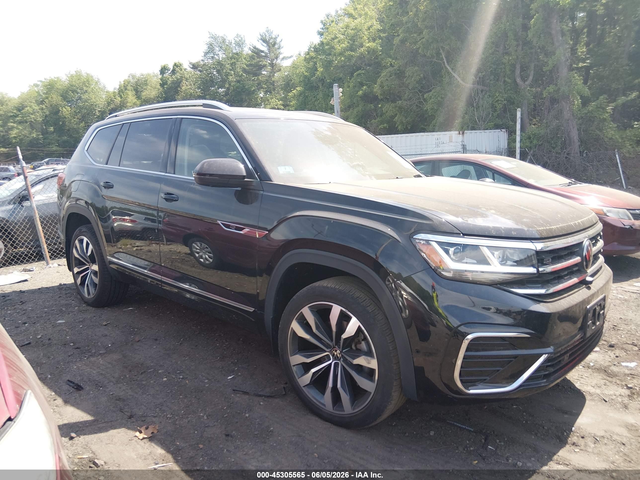 2023 Volkswagen Atlas SEL Premium R-Line, VIN 1V2FR2CA7PC557415 — Rear end