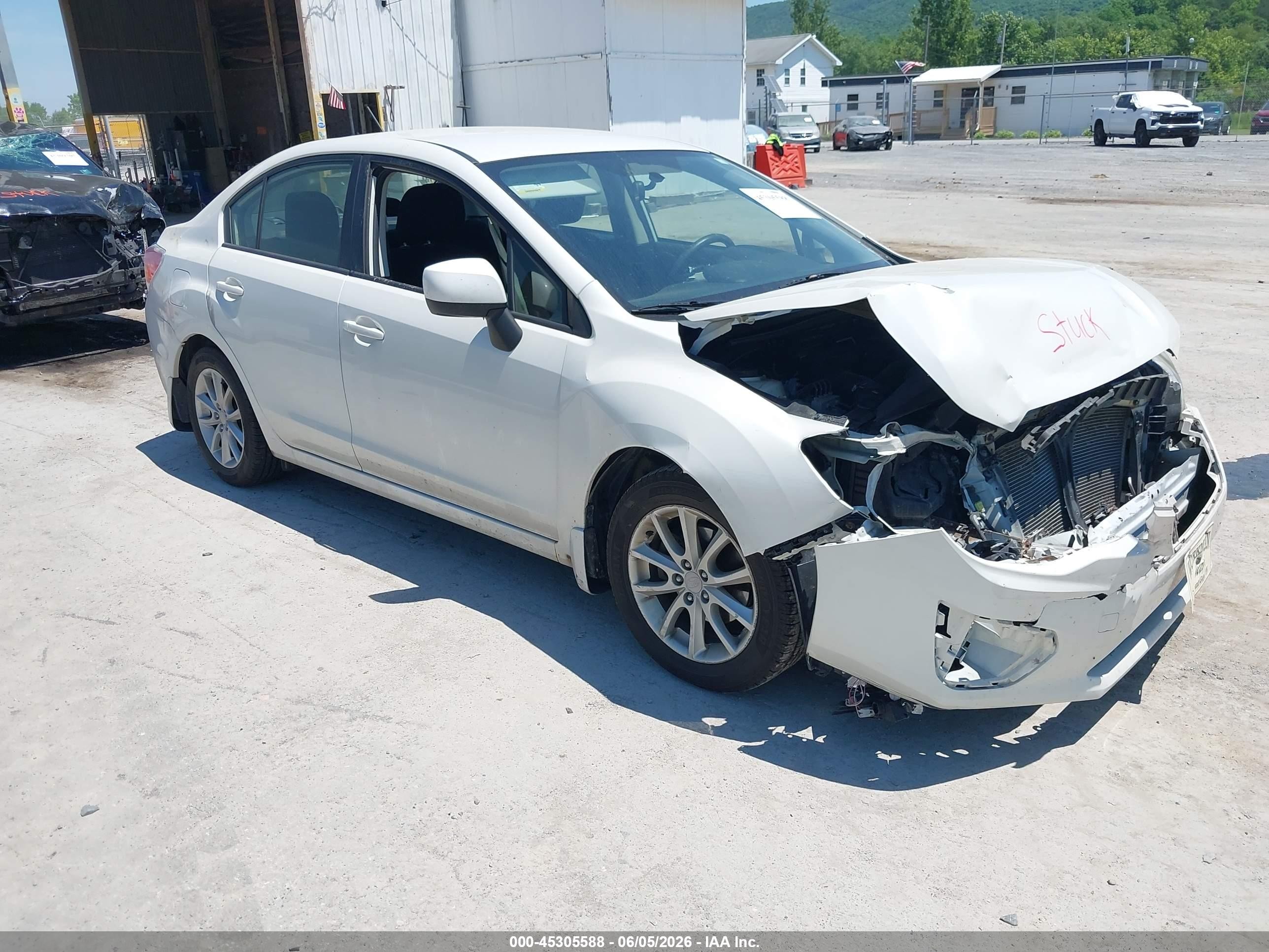 2014 Subaru Impreza Premium, VIN JF1GJAC67EH007589 — Front end