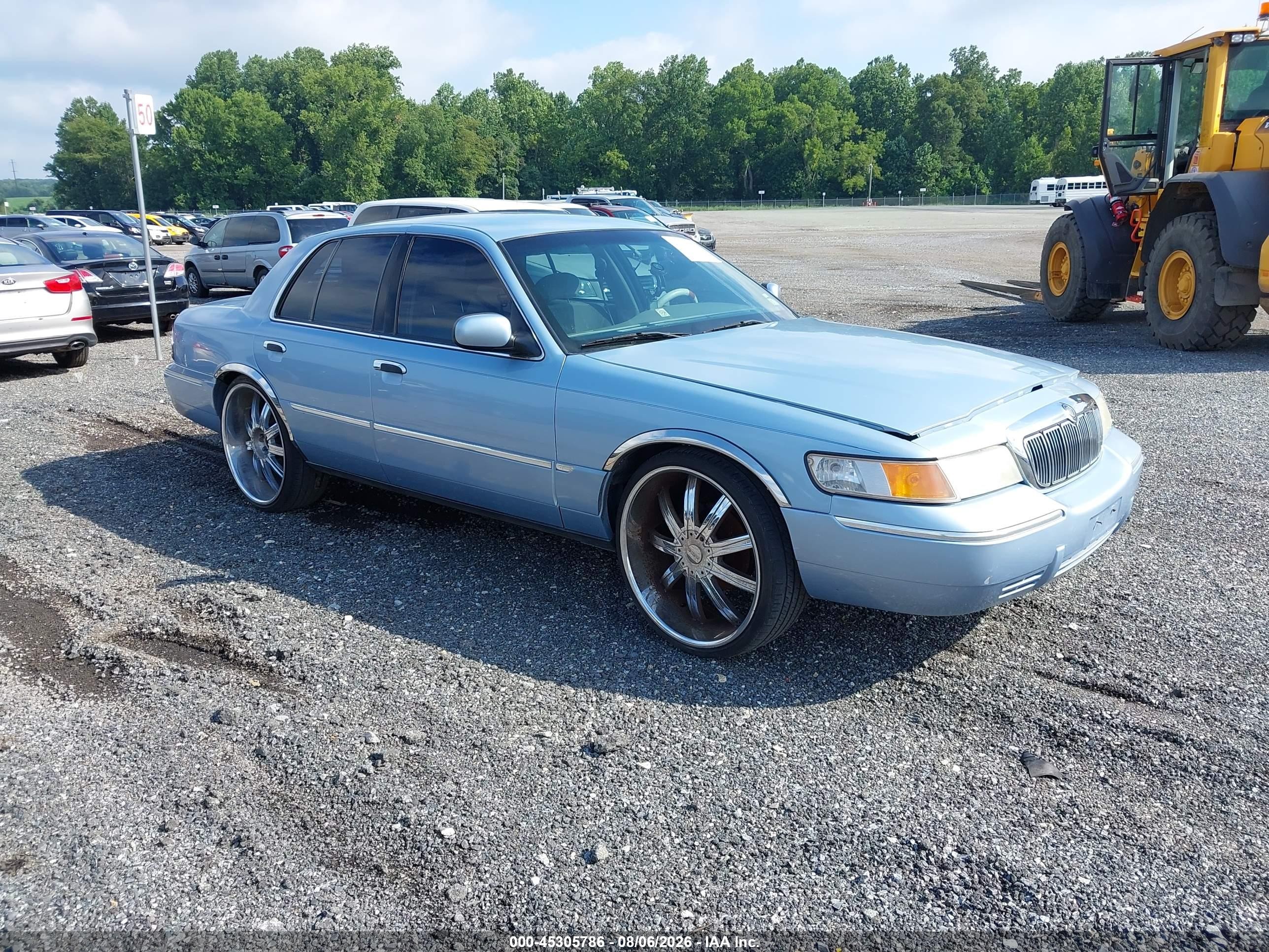 2000 Mercury Grand Marquis LS, VIN 2MEFM75W1YX734758 — Normal wear