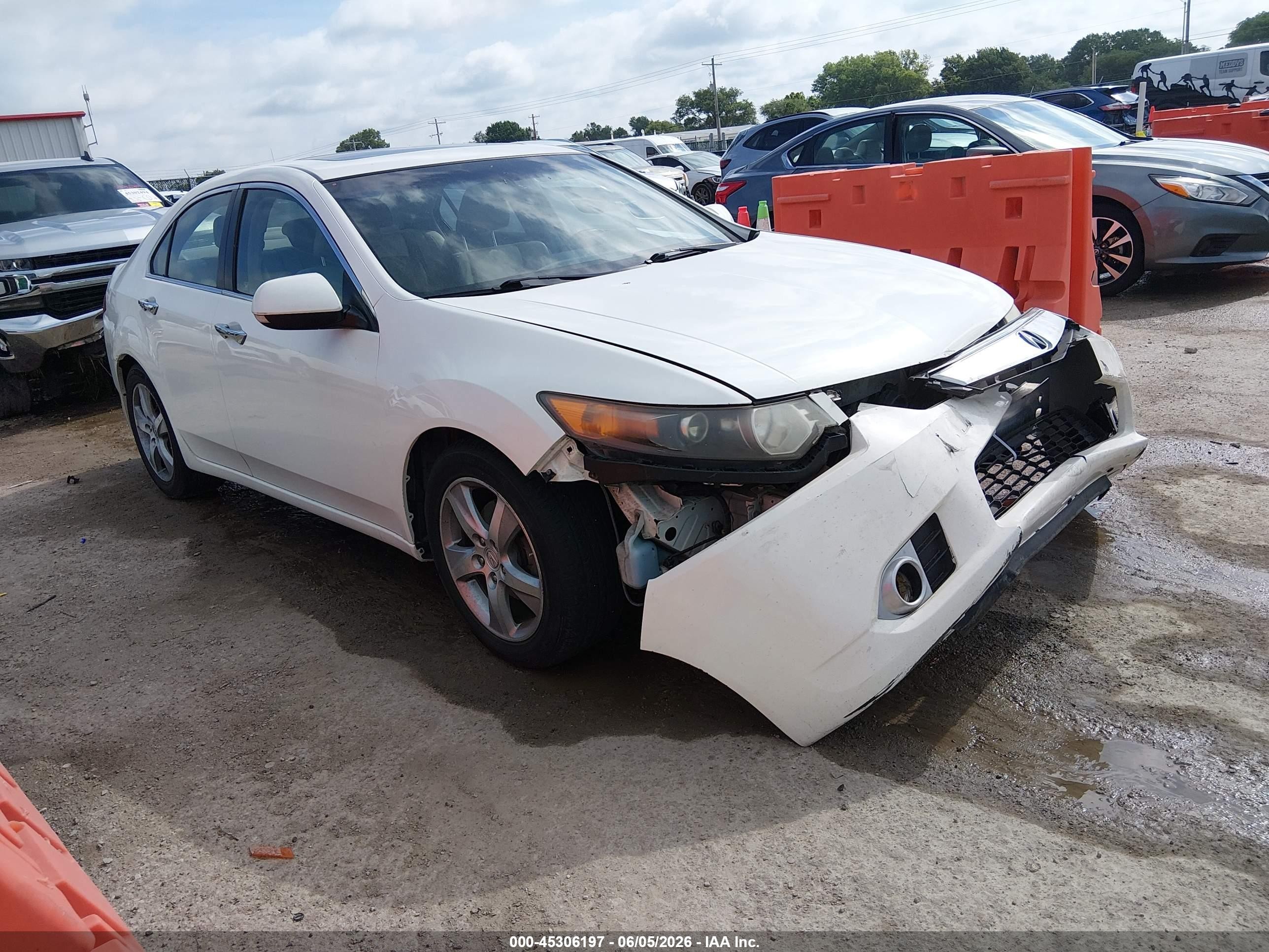 2011 Acura TSX, VIN JH4CU2F64BC000060 — Front end