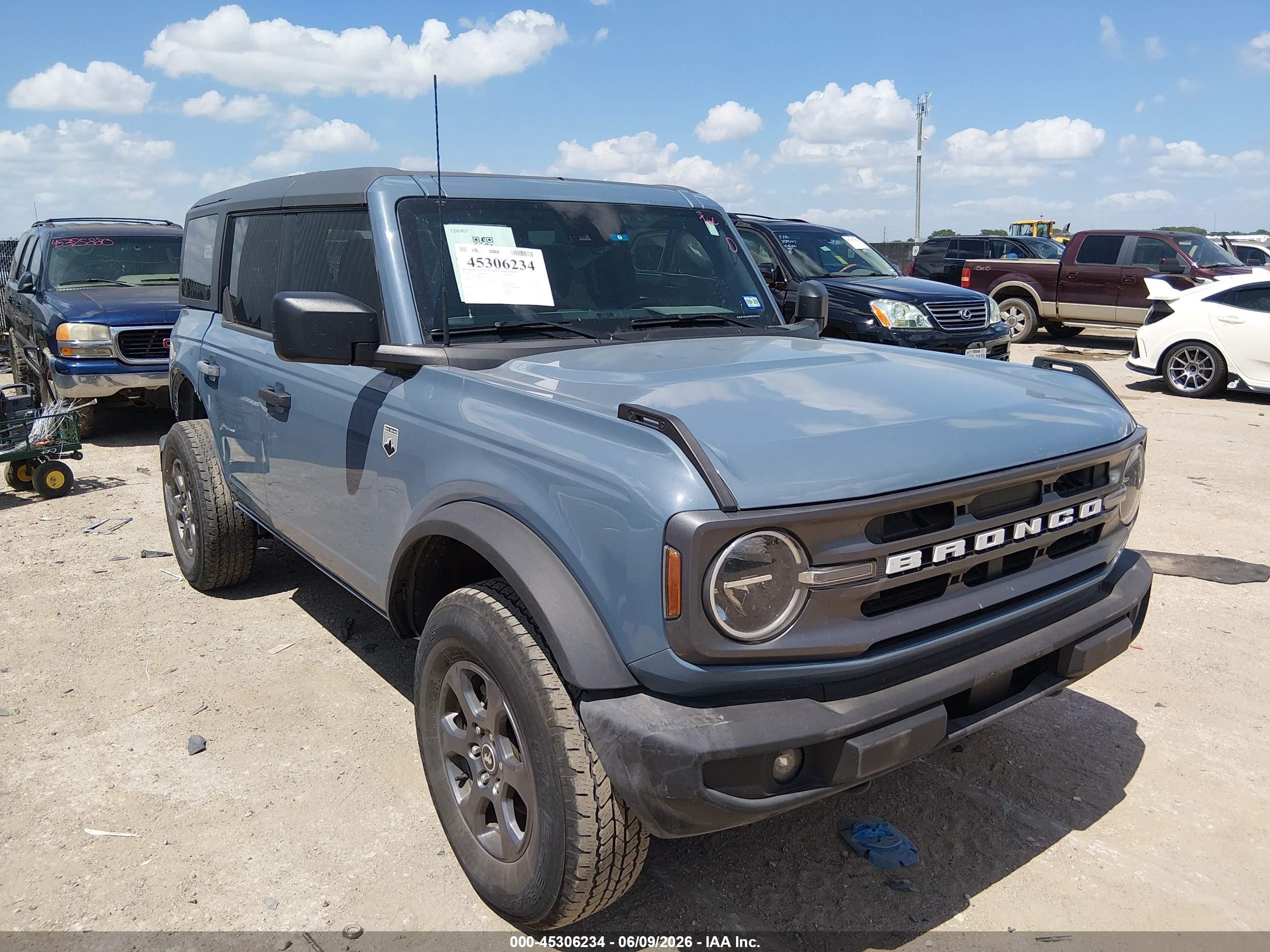 2024 Ford Bronco Big Bend, VIN 1FMDE7BH5RLA65500 — Зад