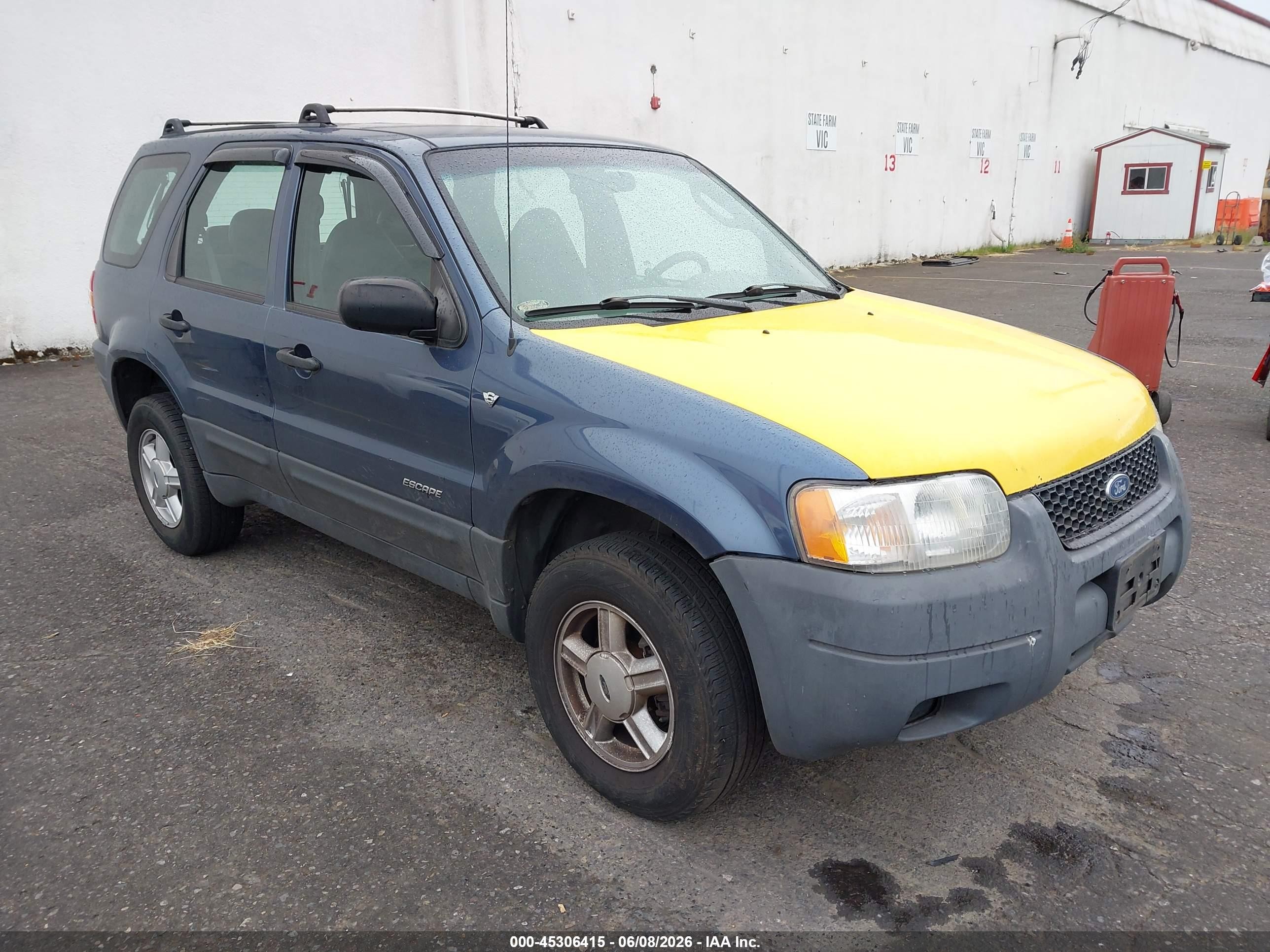 2001 Ford Escape XLS, VIN 1FMYU011X1KB51671 — Зад
