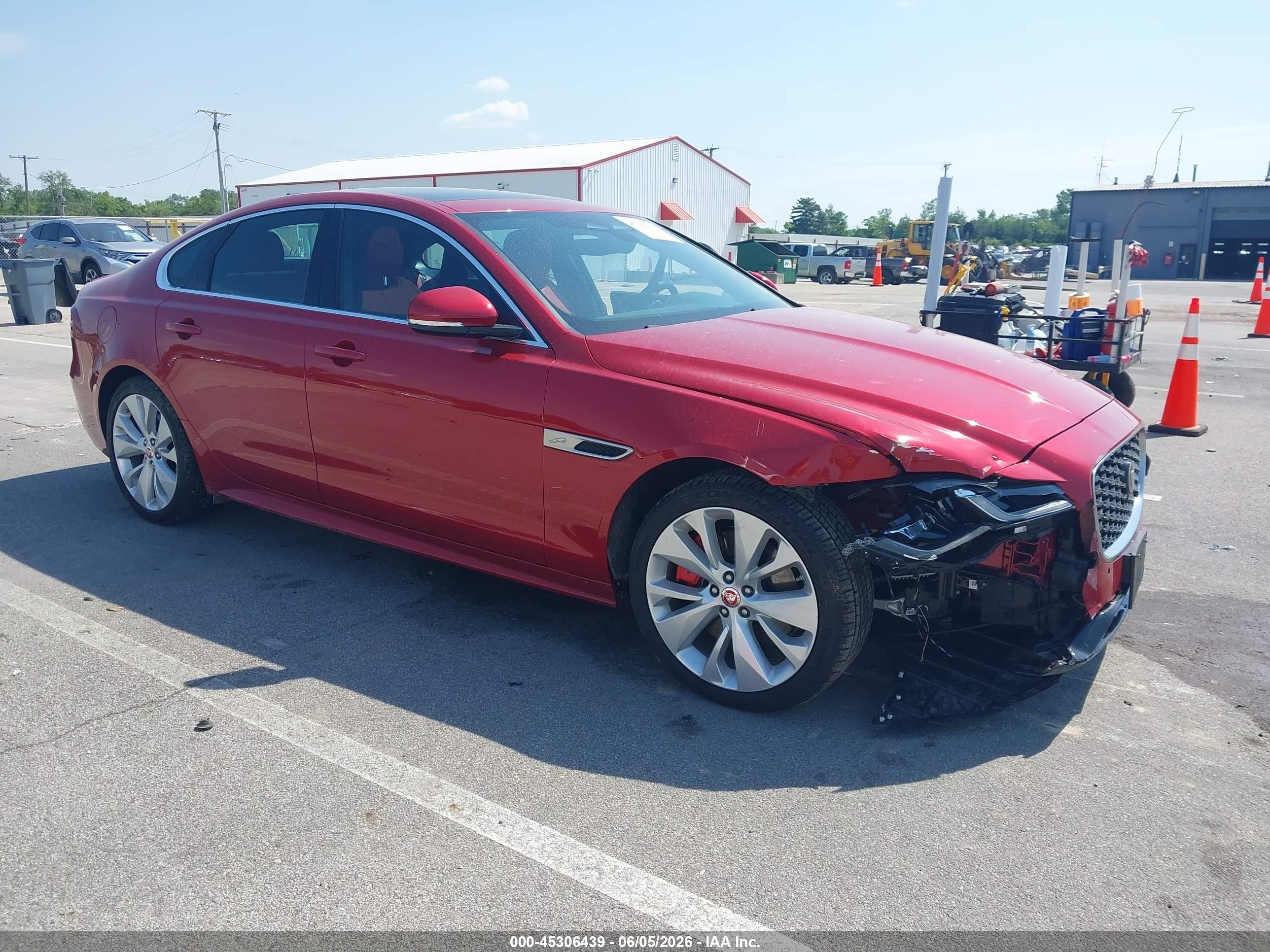 2022 Jaguar XF R-Dynamic SE, VIN SAJBL4GX3NCY90611 — Front end