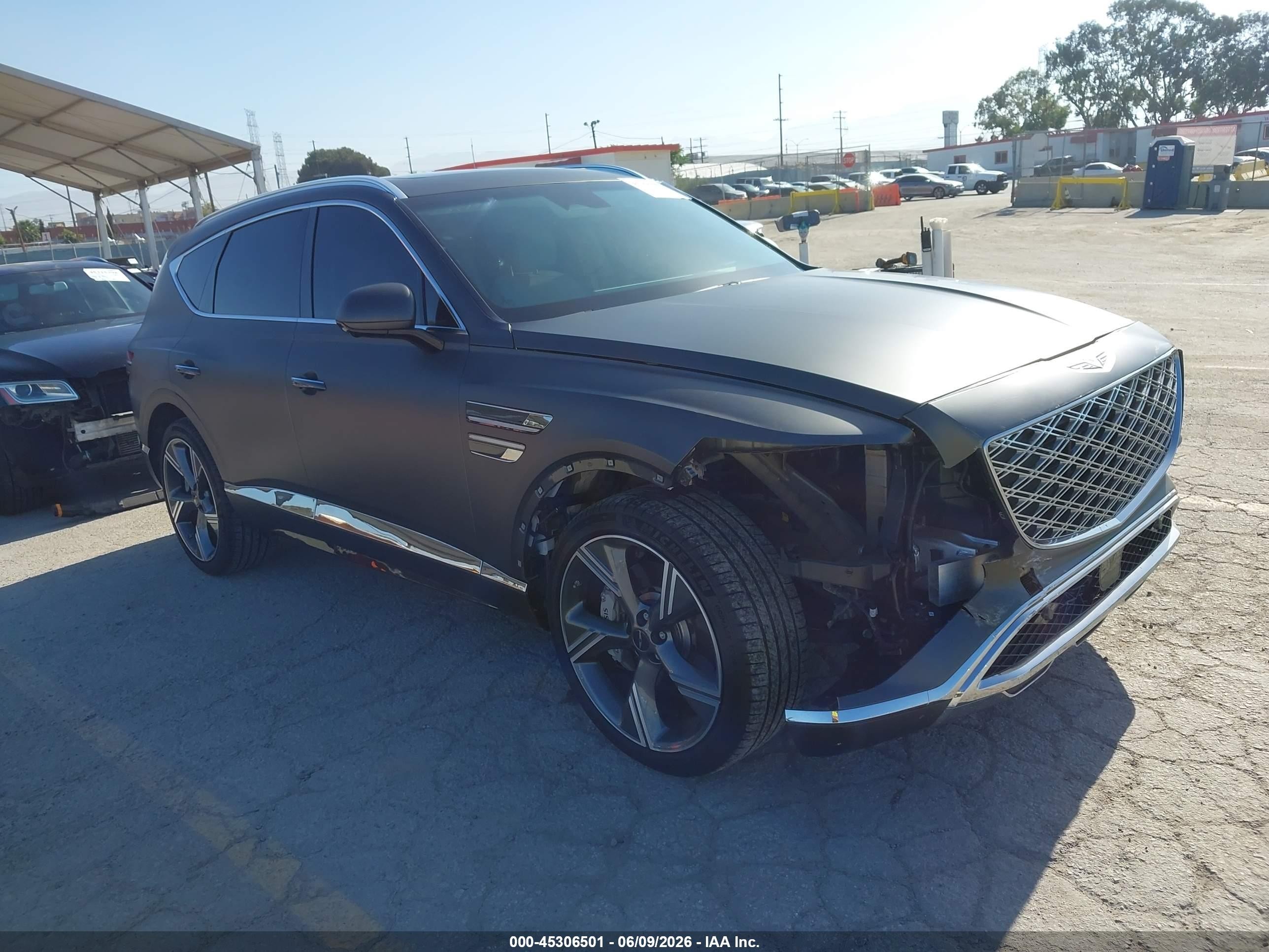 2025 Genesis GV80 Prestige, VIN KMUHCESB8SU230643 — Front end