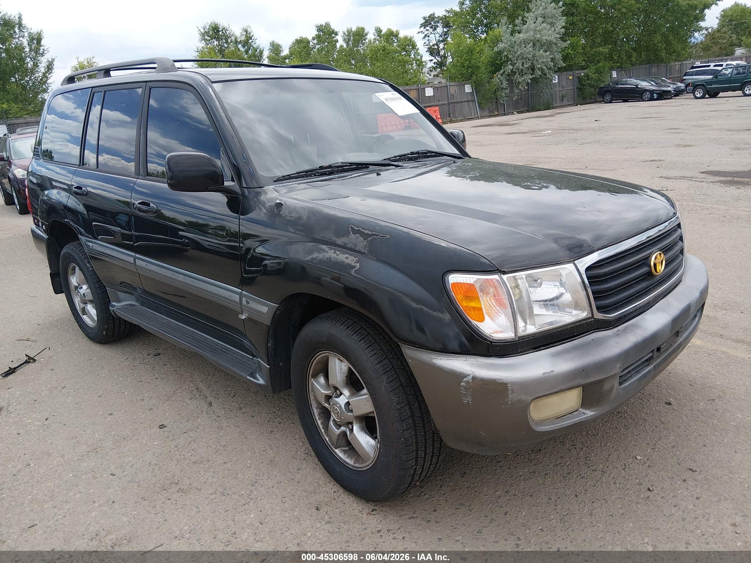 2000 Toyota Land Cruiser, VIN JT3HT05J7Y0099993 — Зад