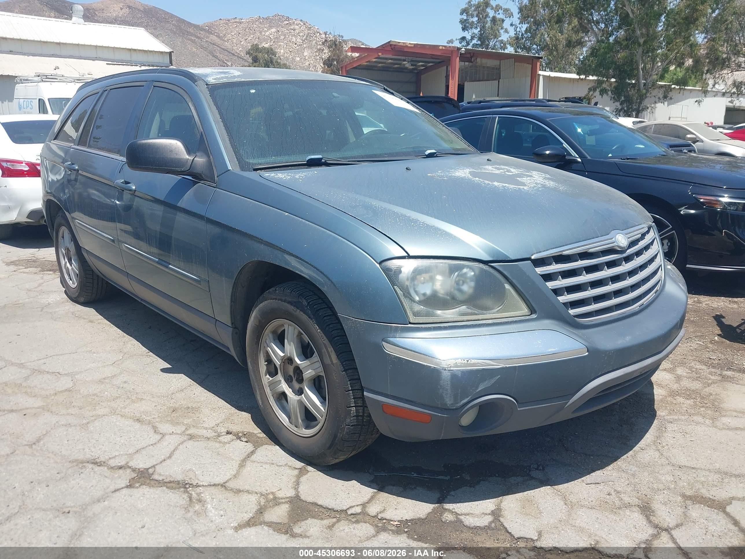 2006 Chrysler Pacifica Touring, VIN 2A4GM68466R798848 — Normal wear