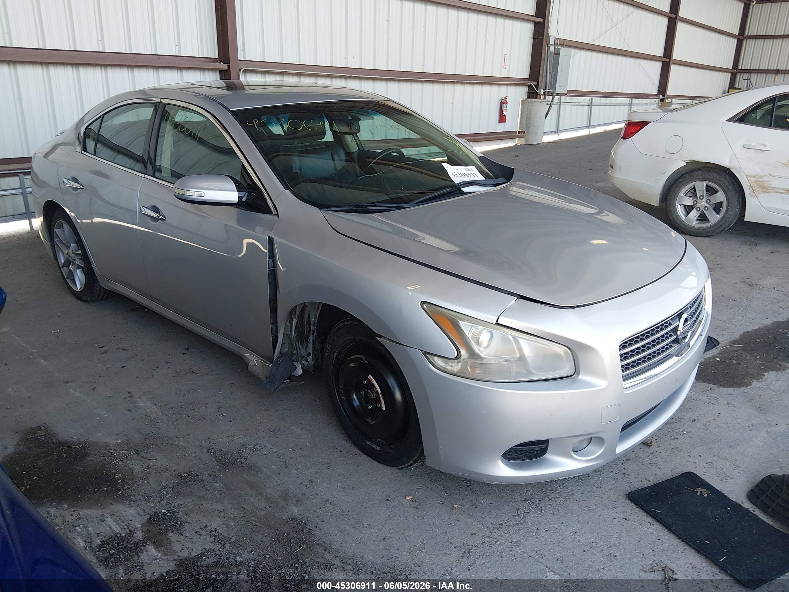 2011 Nissan Maxima S, VIN 1N4AA5AP1BC807807 — Перед